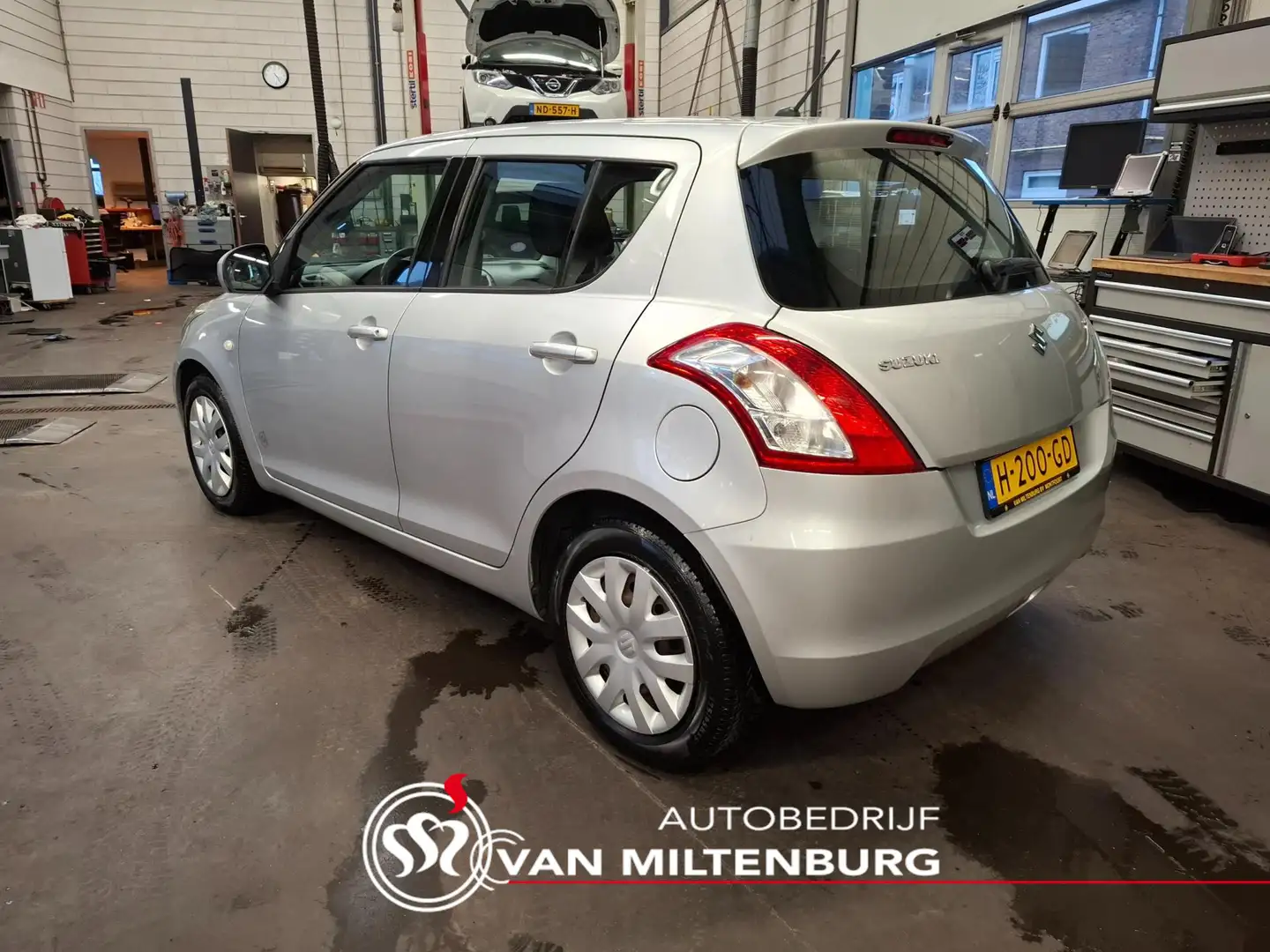 Suzuki Swift 1.2 Comfort Airco All Season banden Grau - 2