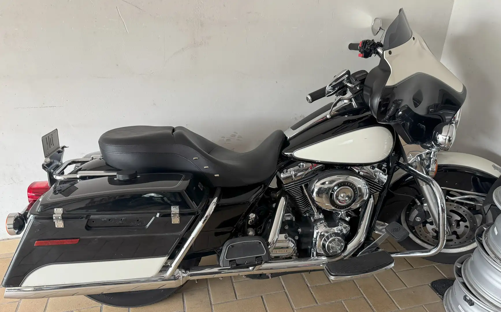Harley-Davidson Electra Glide Police Negru - 2