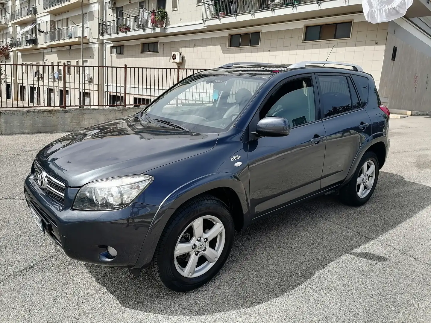 Toyota RAV 4 RAV4 2.2 d-4d Sol Plus 177cv - 1