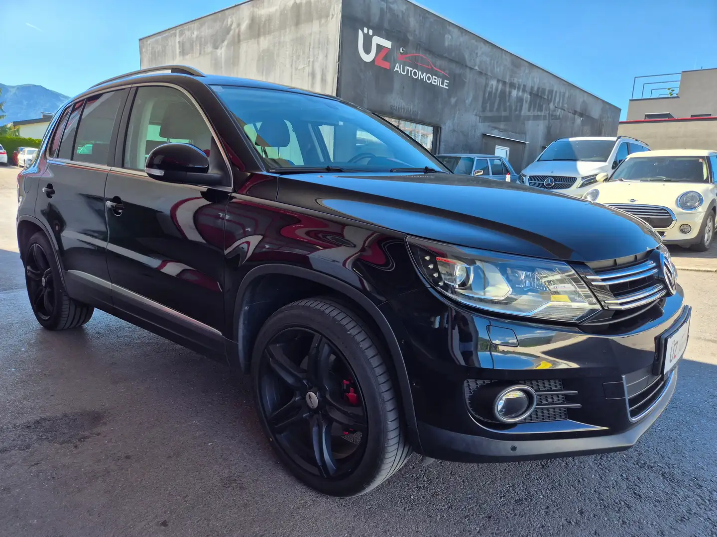 Volkswagen Tiguan *** PANORAMA *** Sitzheizung *** Sport Schwarz - 1