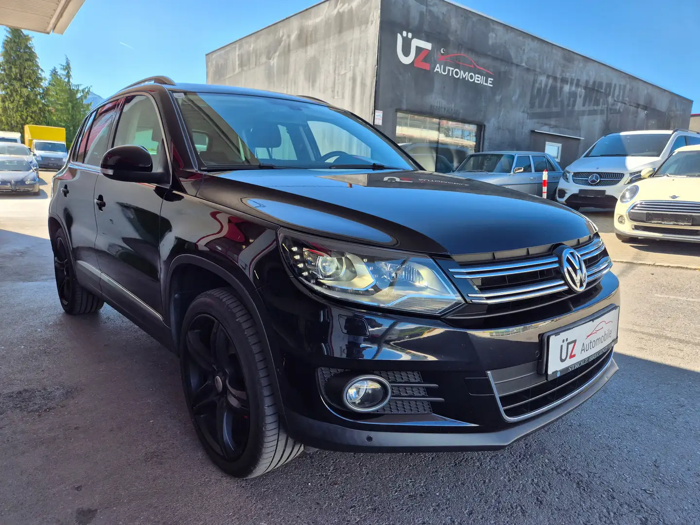 Volkswagen Tiguan *** PANORAMA *** Sitzheizung *** Sport Schwarz - 2