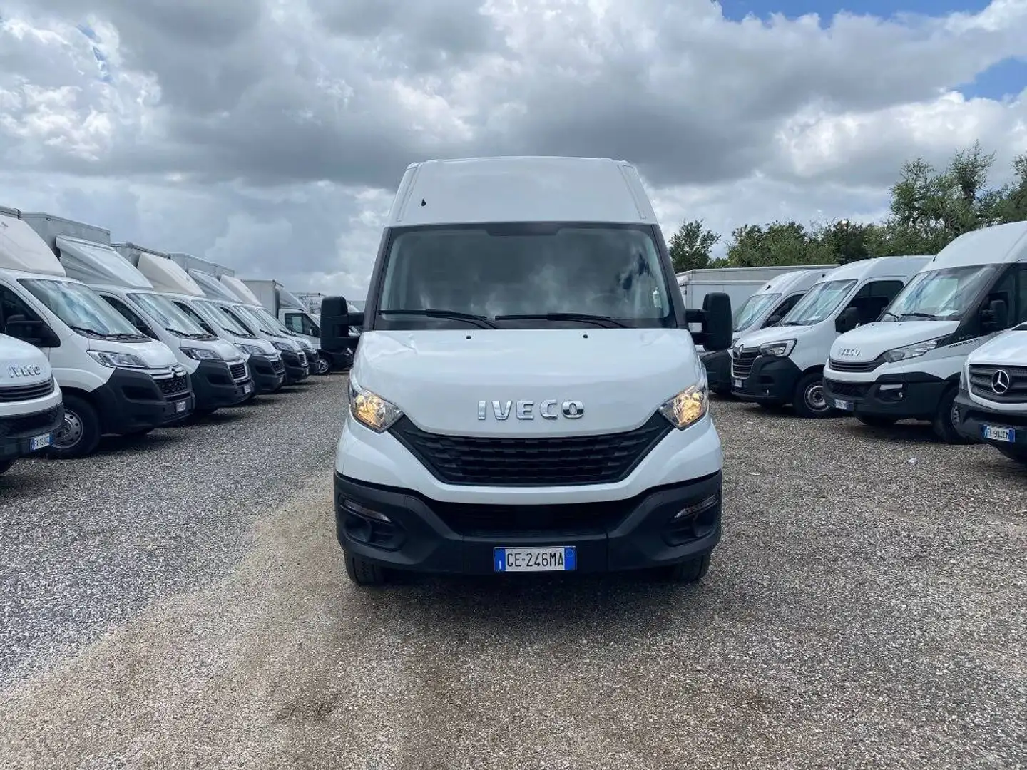 Iveco Daily 35 S12 V H2 3520 E6d-temp +iva Blanc - 2