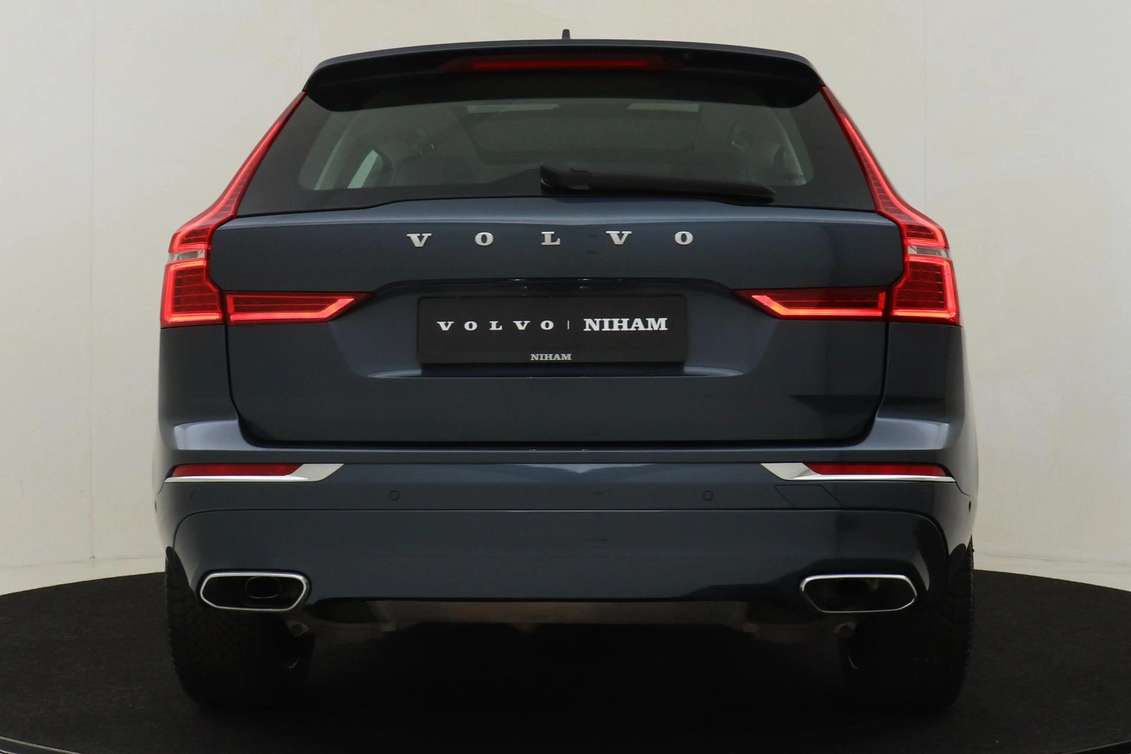 Volvo XC60 T6 RECHARGE AWD INSCRIPTION -PANO.DAK|HARMAN/KARDO — photo 15