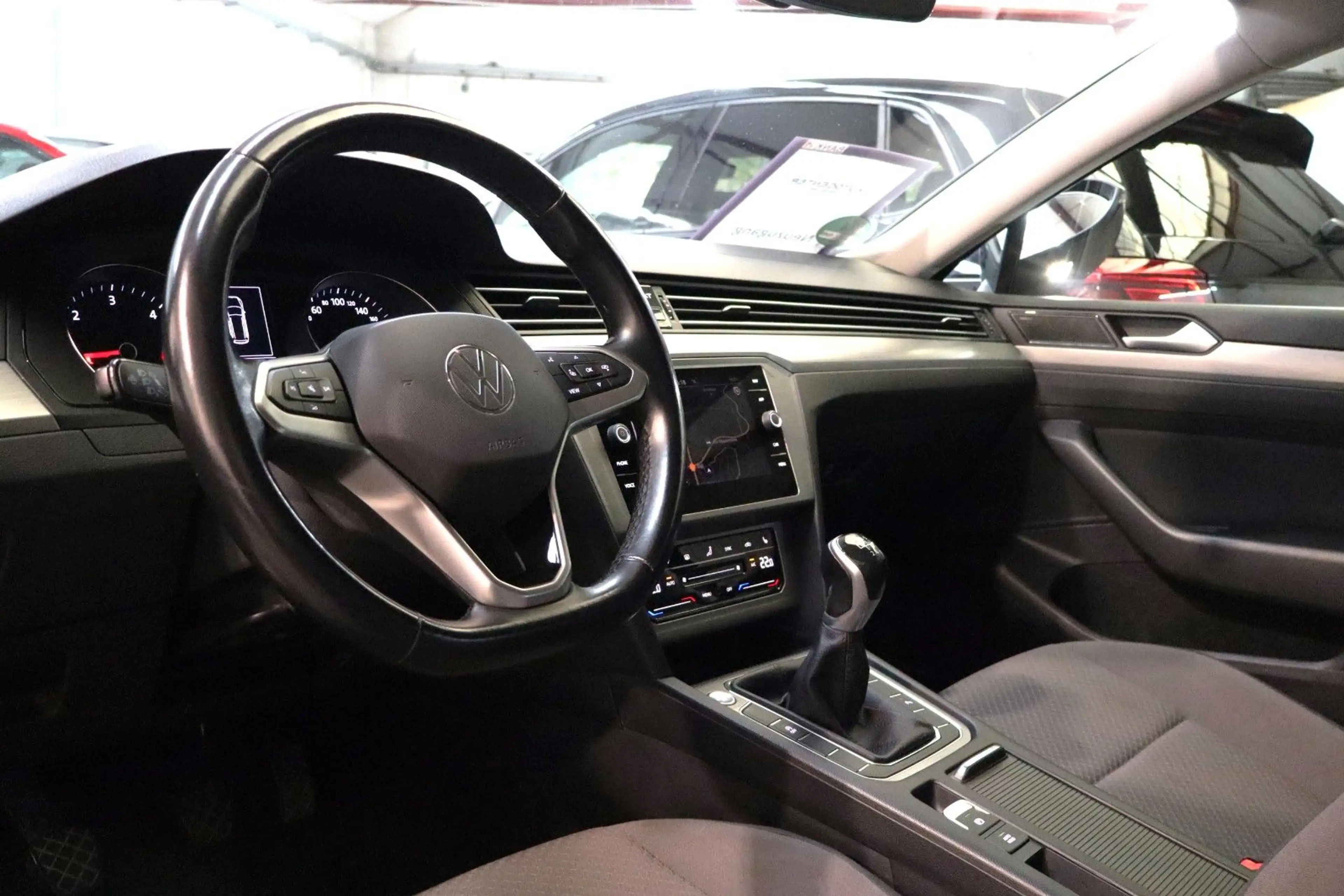 Volkswagen Passat Variant 2,0 TDI Conceptline DAB CarPlay — photo 7