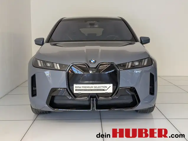 BMW iX xDrive45 Ansicht 3