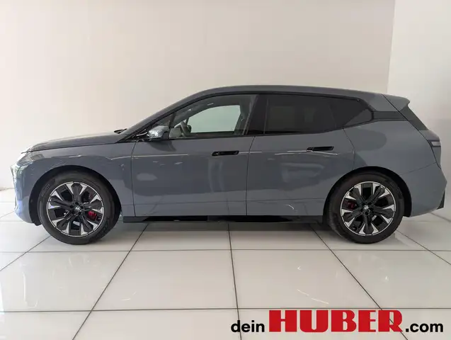BMW iX xDrive45 Ansicht 4