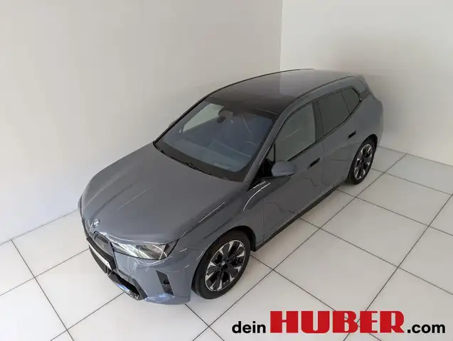 BMW iX xDrive45 Ansicht 2