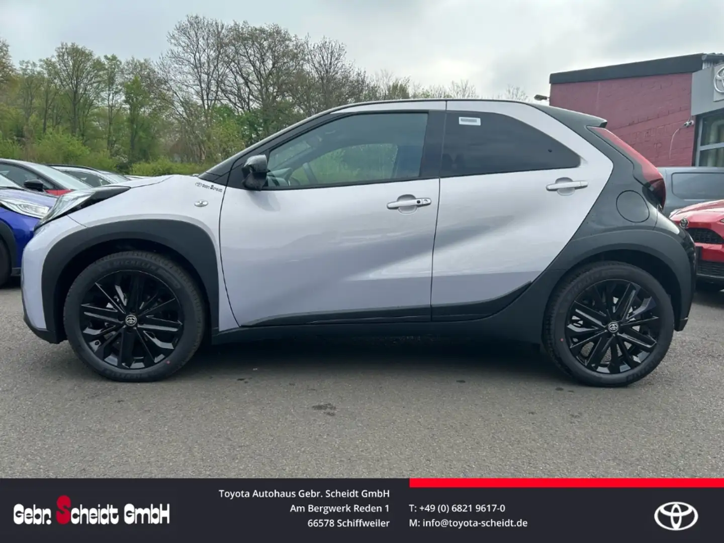 Toyota Aygo X JBL Edition 1.0 VVT-i EU6e LED-Hauptscheinwerfer A Violett - 2
