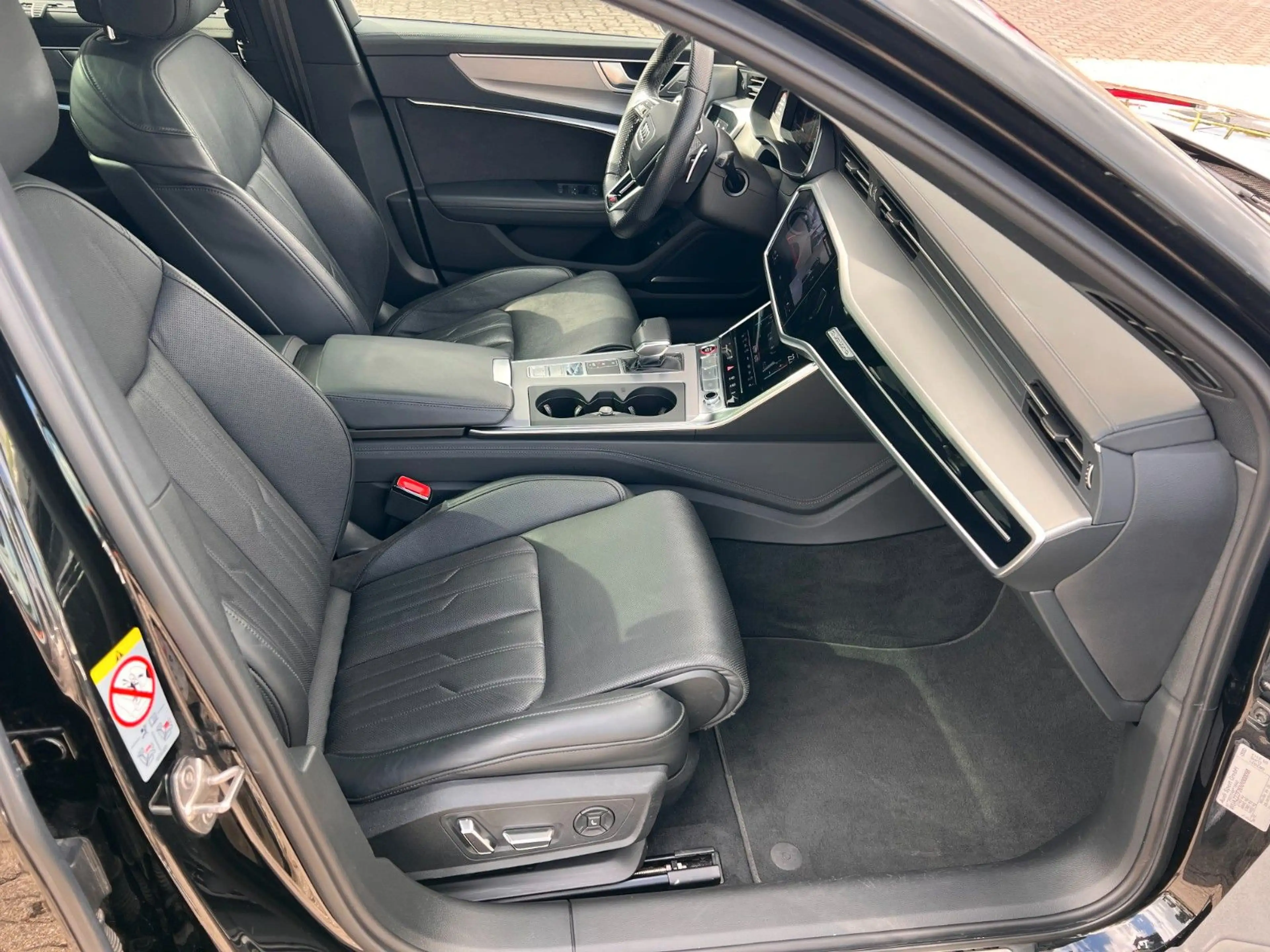 Audi RS6 Dynamik Paket 22" Massage 280 km/h Standhzg — photo 12