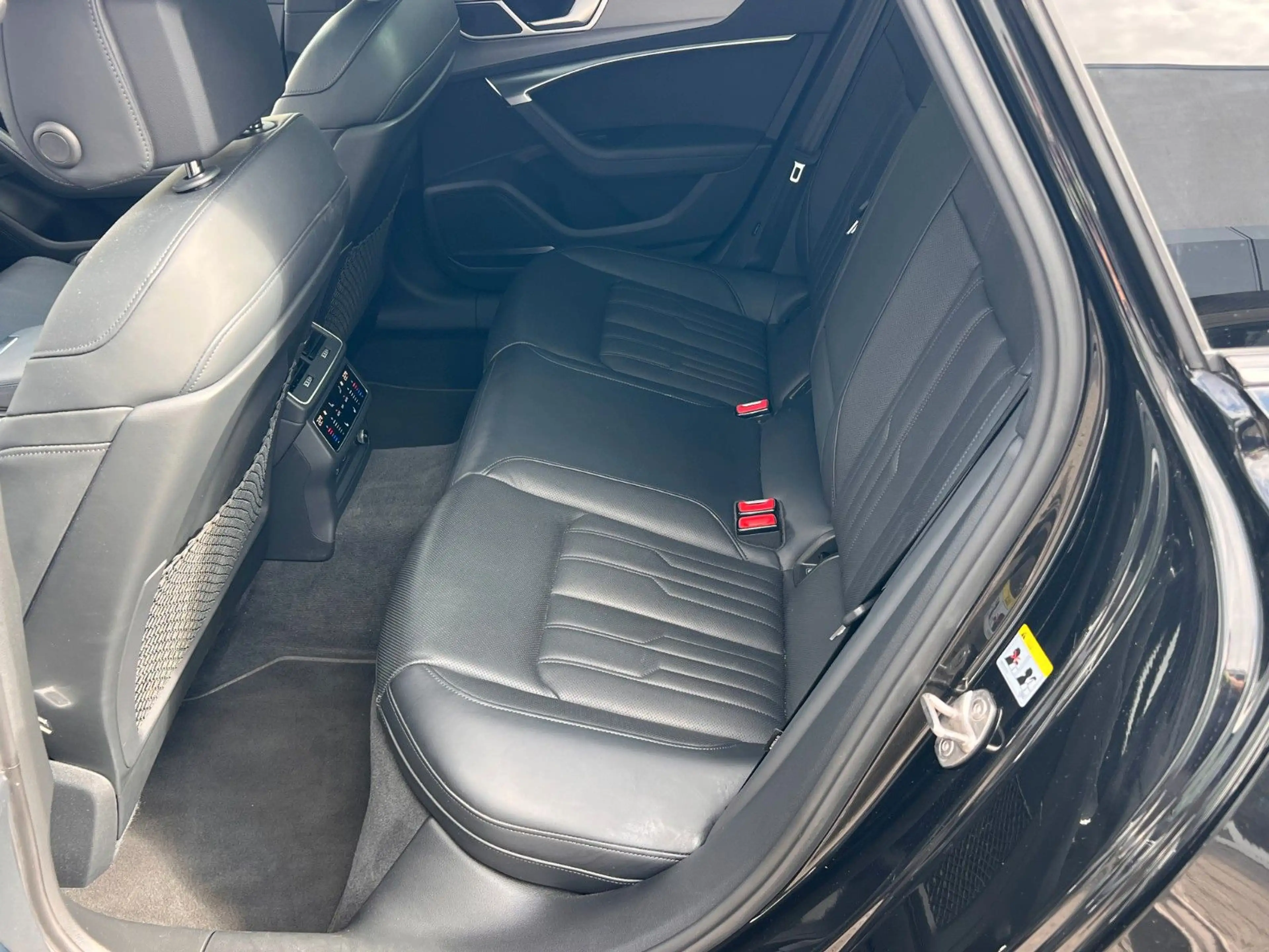Audi RS6 Dynamik Paket 22" Massage 280 km/h Standhzg — photo 10