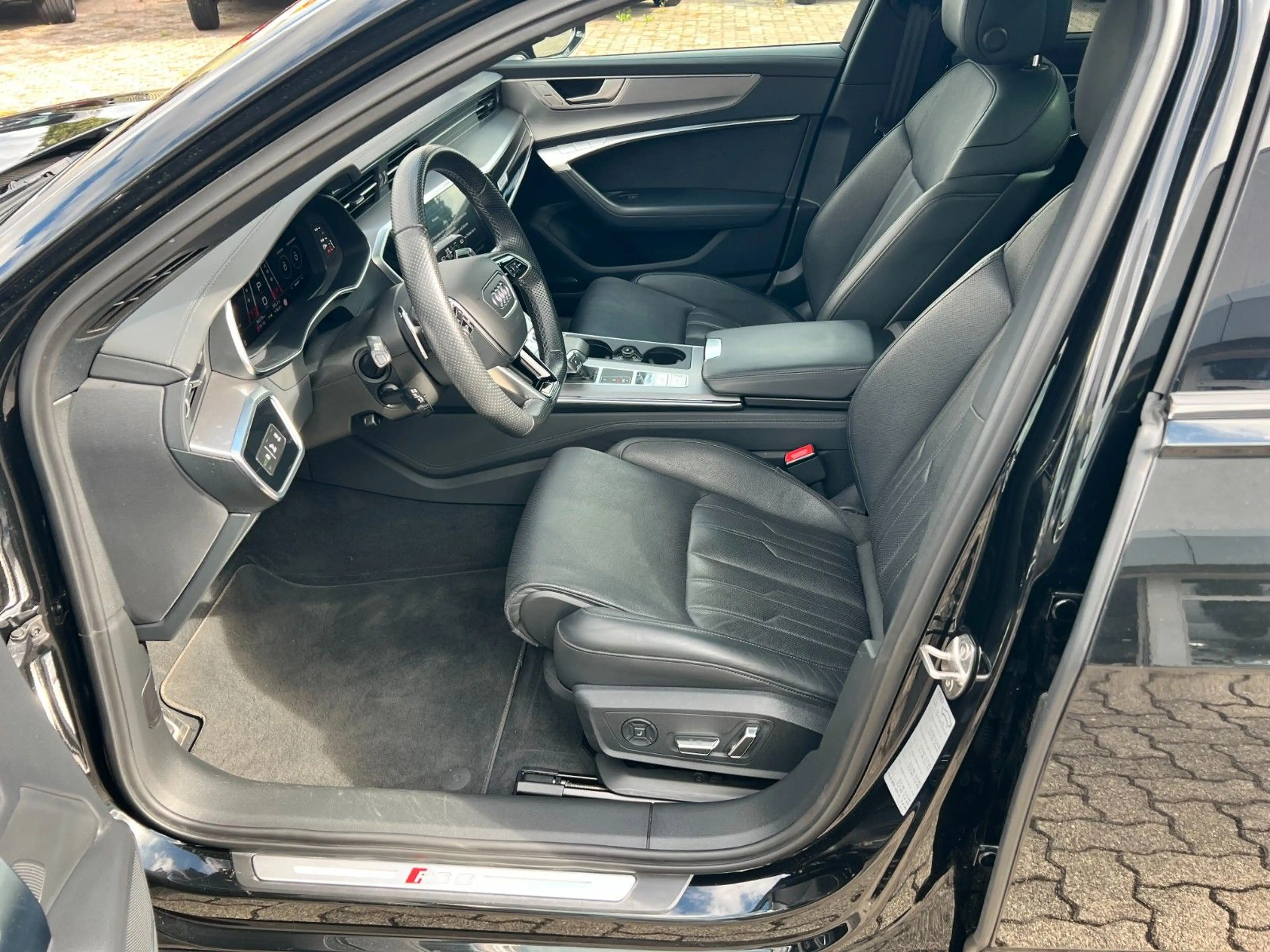 Audi RS6 Dynamik Paket 22" Massage 280 km/h Standhzg — photo 9