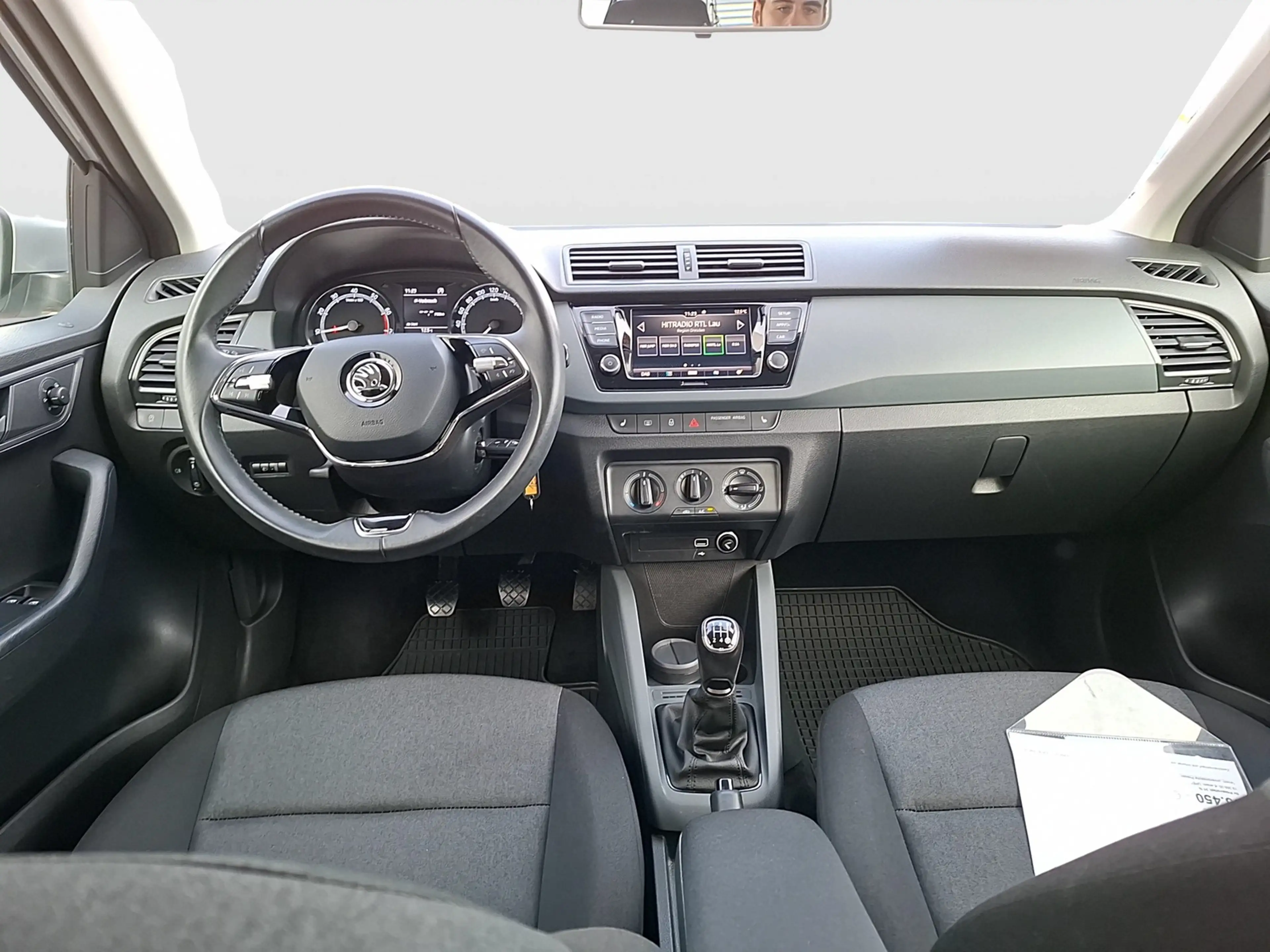Skoda Fabia 1.0 Cool-Plus Klima DAB PDC SH — photo 11