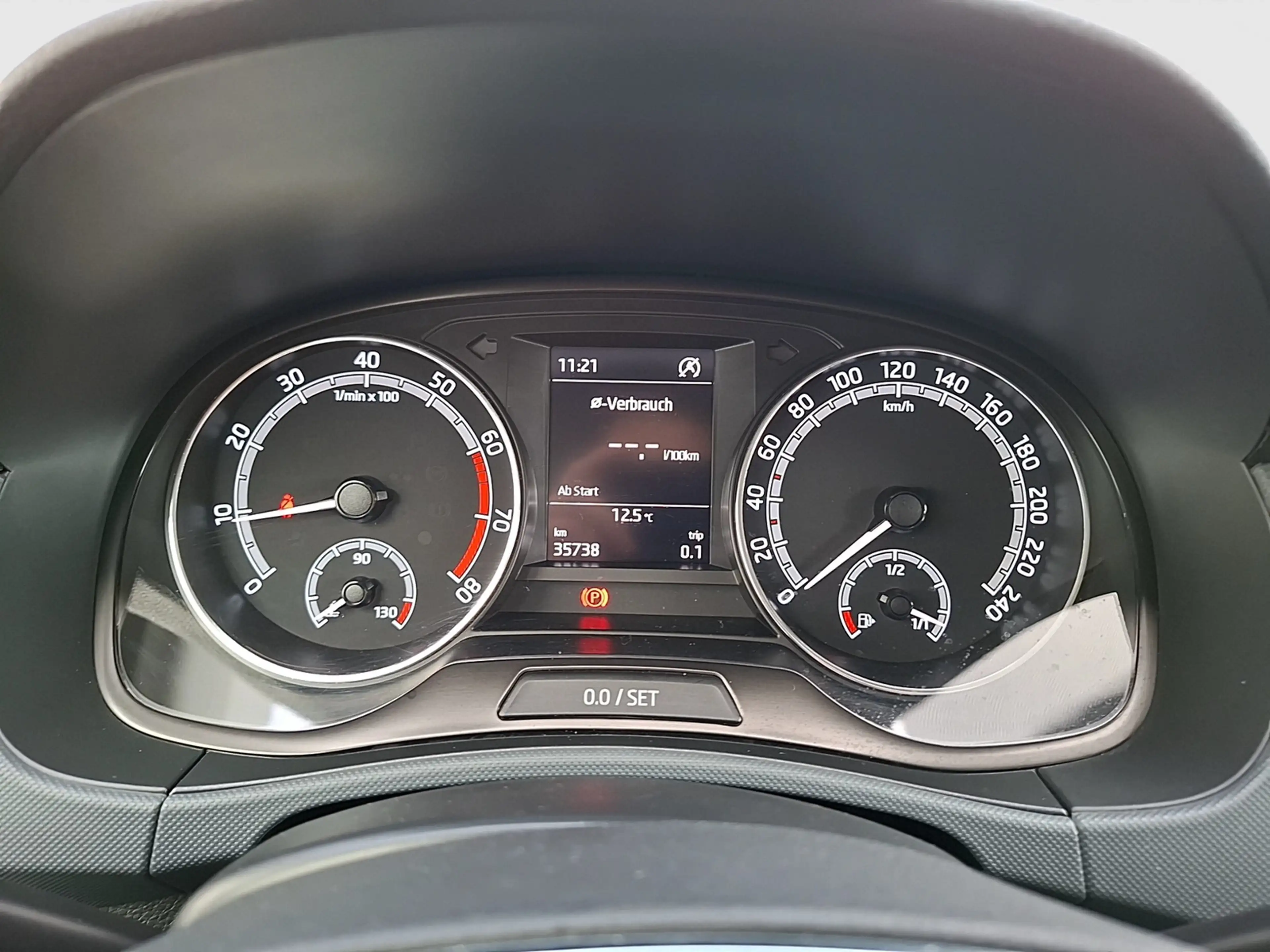 Skoda Fabia 1.0 Cool-Plus Klima DAB PDC SH — photo 10