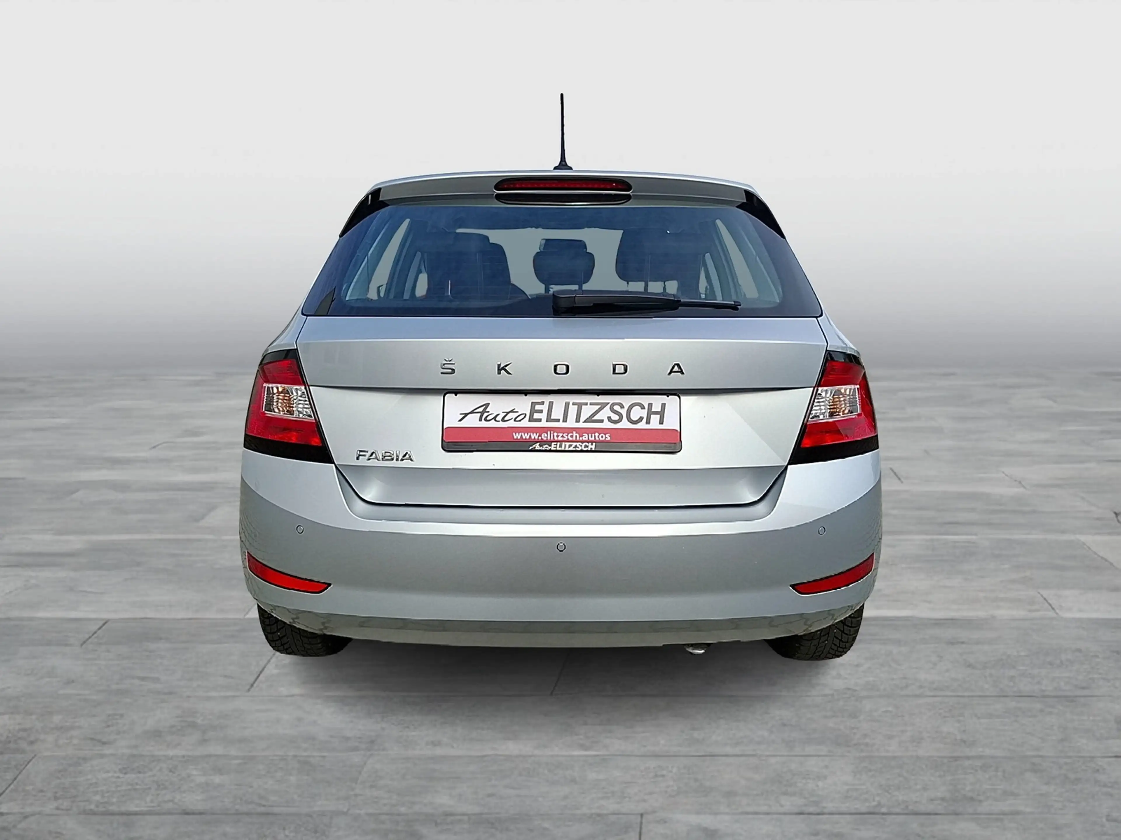 Skoda Fabia 1.0 Cool-Plus Klima DAB PDC SH — photo 4