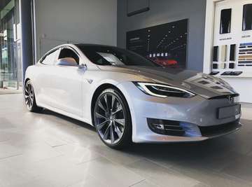 100D All Wheel Drive