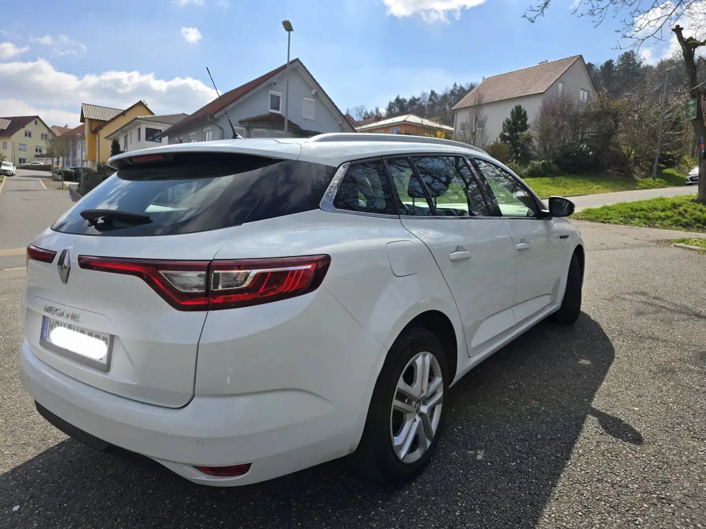 Renault Megane Grandtour ENERGY TCe 130 EDC INTENS Wit - 2