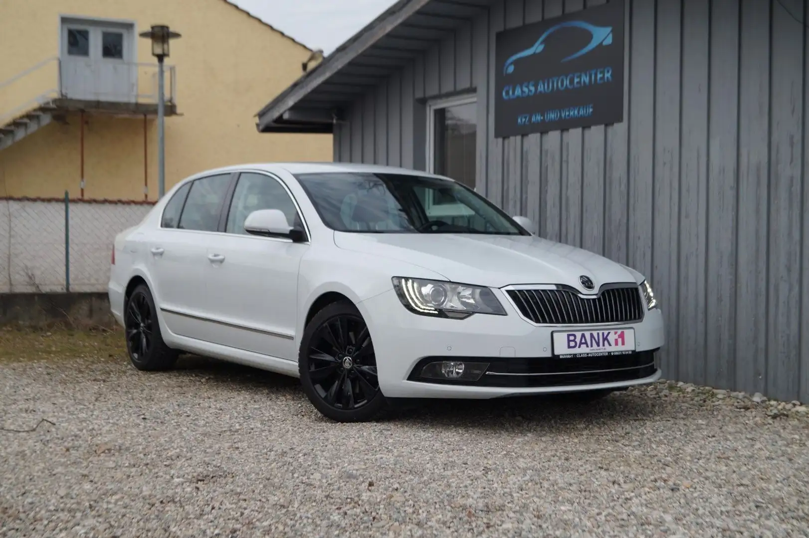 Skoda Superb Elegance|NAVI|4xSitzheizung|Automatik| Bianco - 1