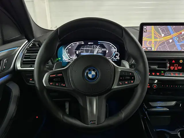 BMW X3 view 11