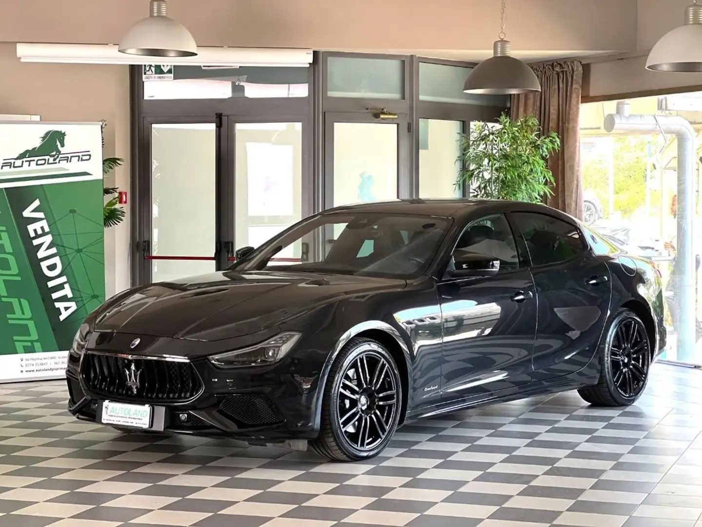 Maserati Ghibli 3.0V6 275cv Gransport Service Maserati Full Schwarz - 1
