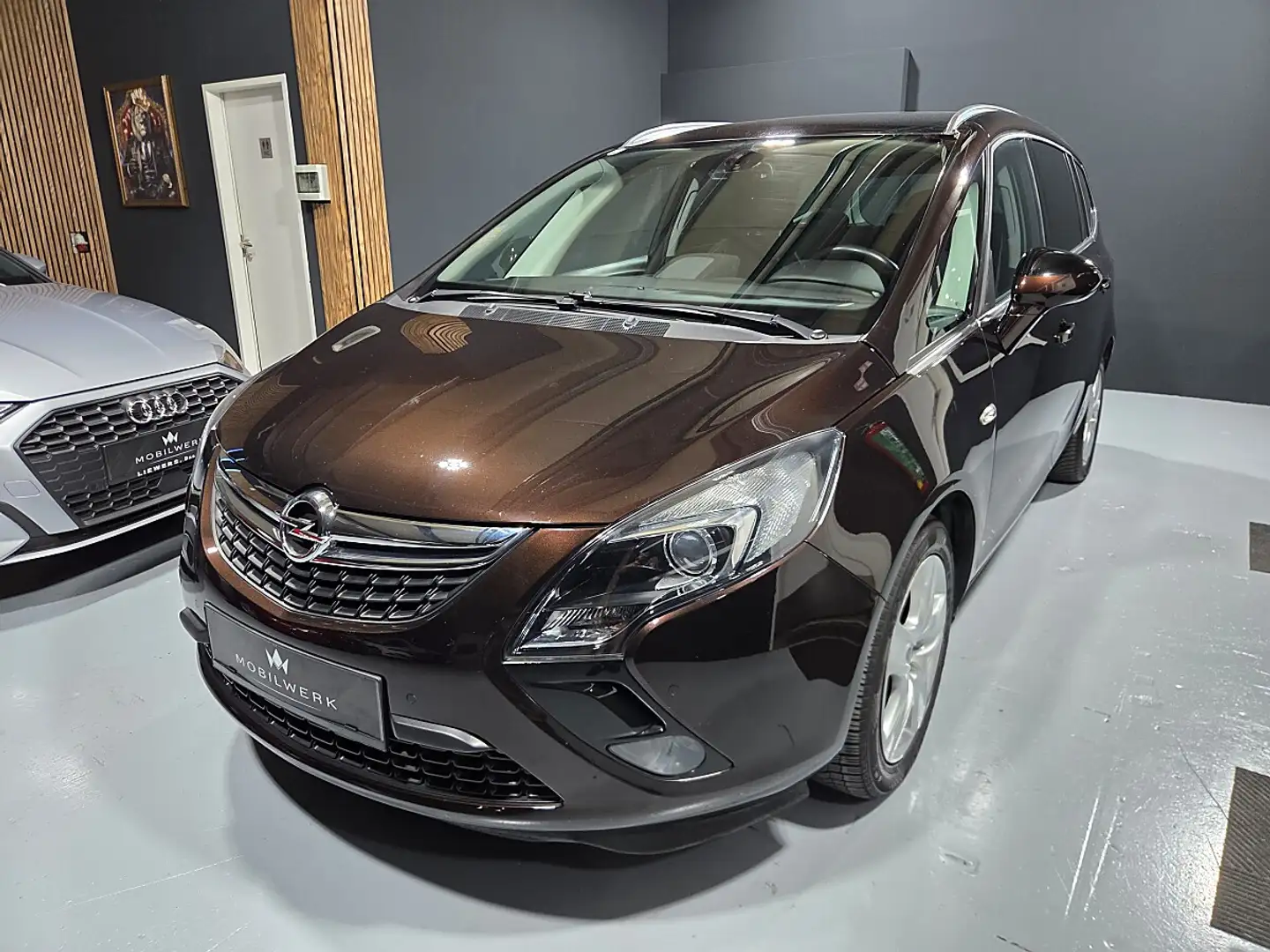 Opel Zafira Tourer 1,6 CDTI * 1 Besitz * 7 Sitzer * Braun - 2