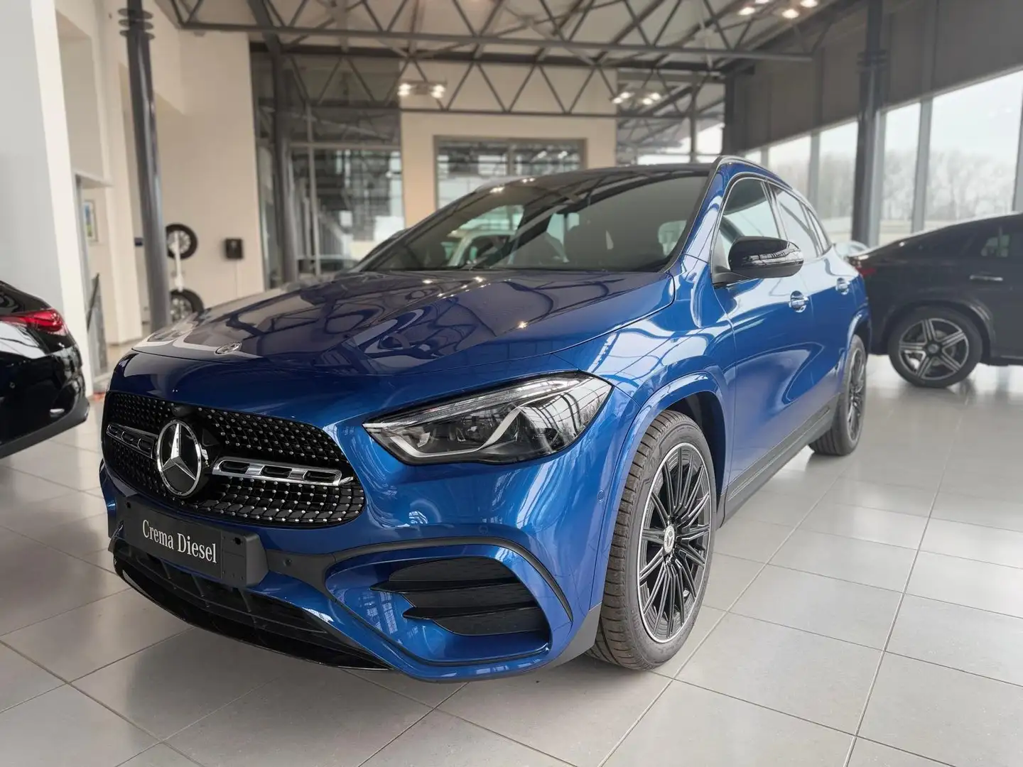 Mercedes-Benz GLA 200 GLA 200d 4MATIC AMG Line Advanced Plus Modrá - 1