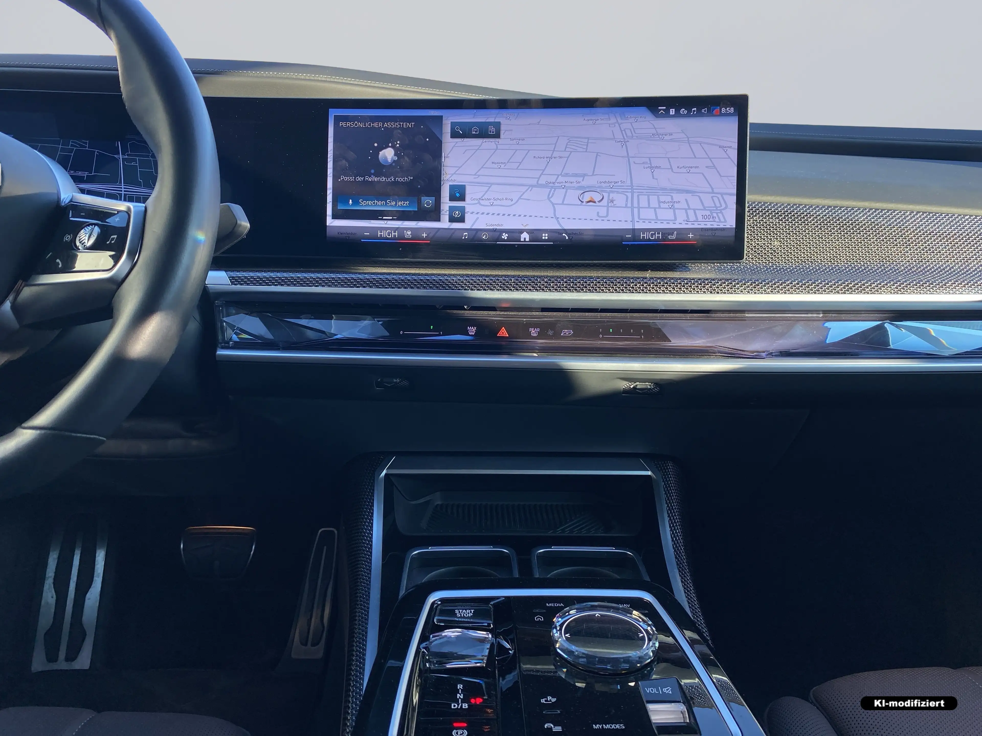 BMW i7 xDrive60 Limousine — photo 13