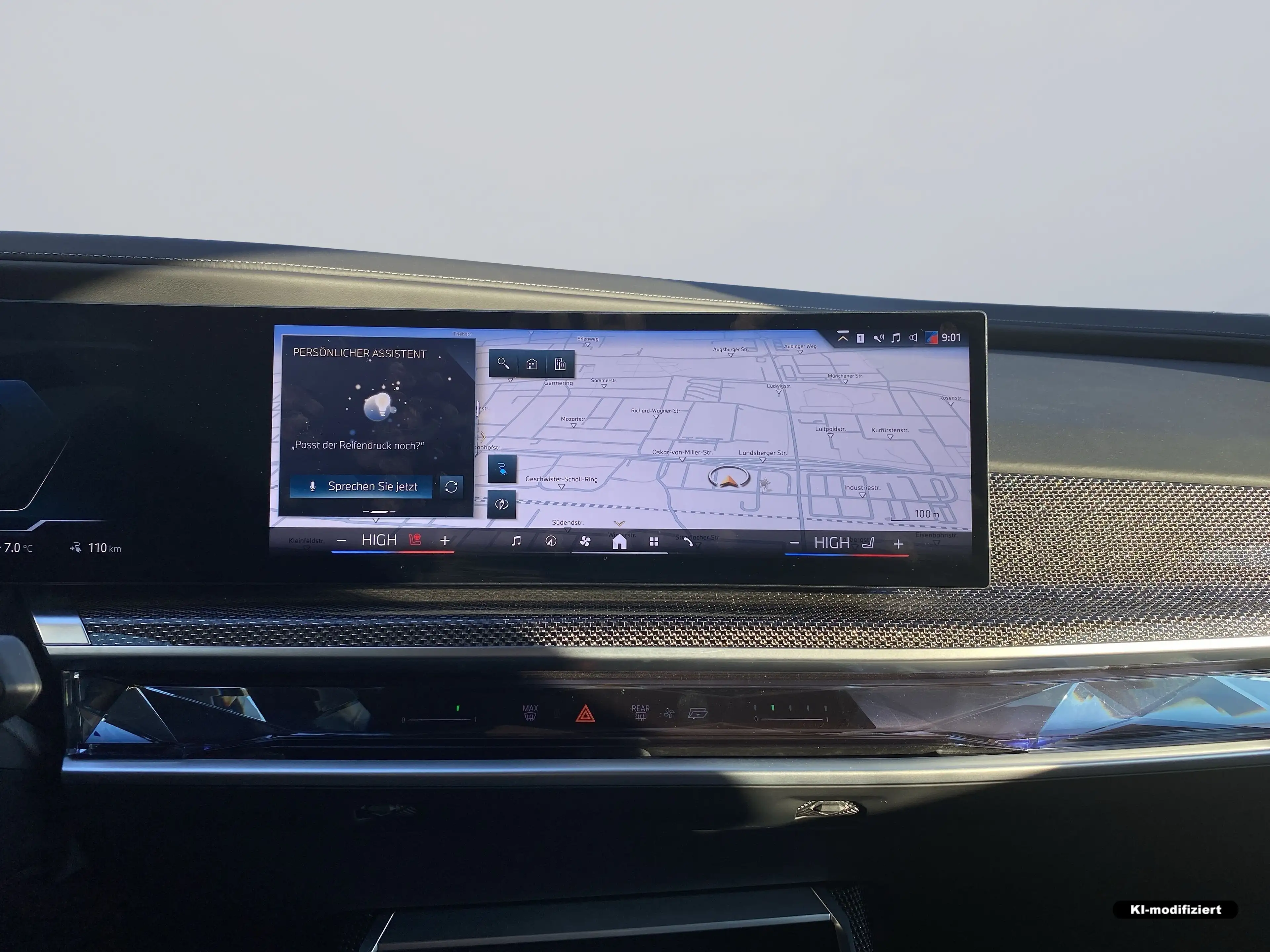 BMW i7 xDrive60 Limousine — photo 14