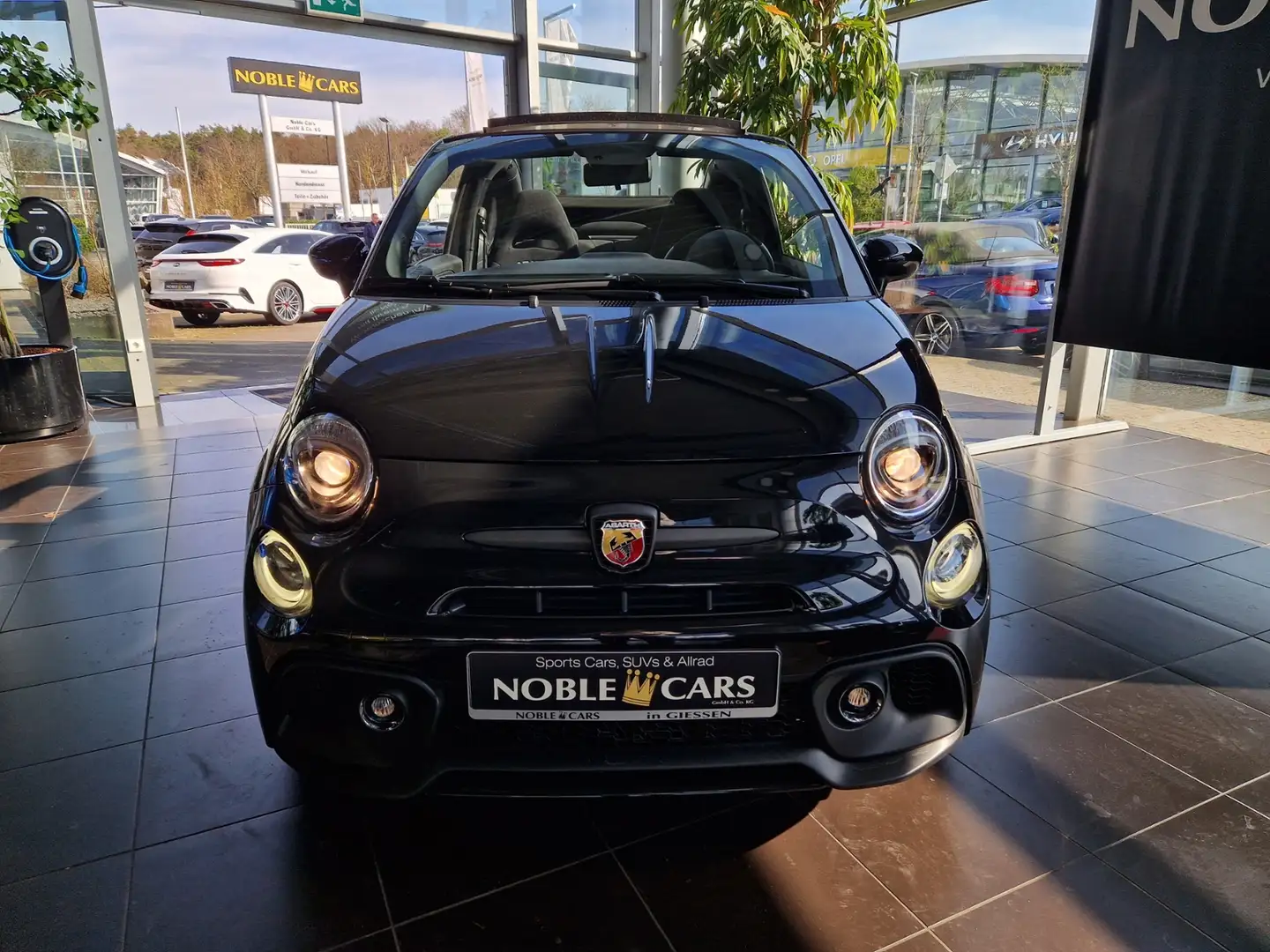 Abarth 695C XENON ALU SABELT CARPLAY Czarny - 2