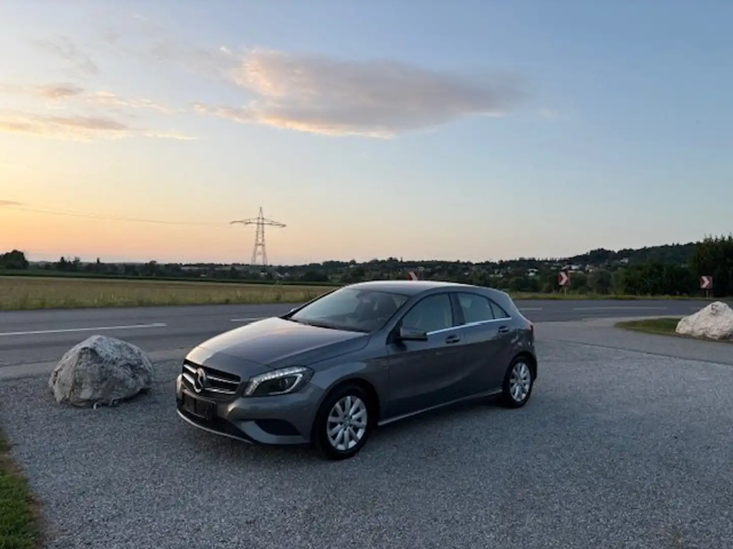 Mercedes-Benz A 180 CDI BlueEfficiency Edition Lifestyle Grau - 2