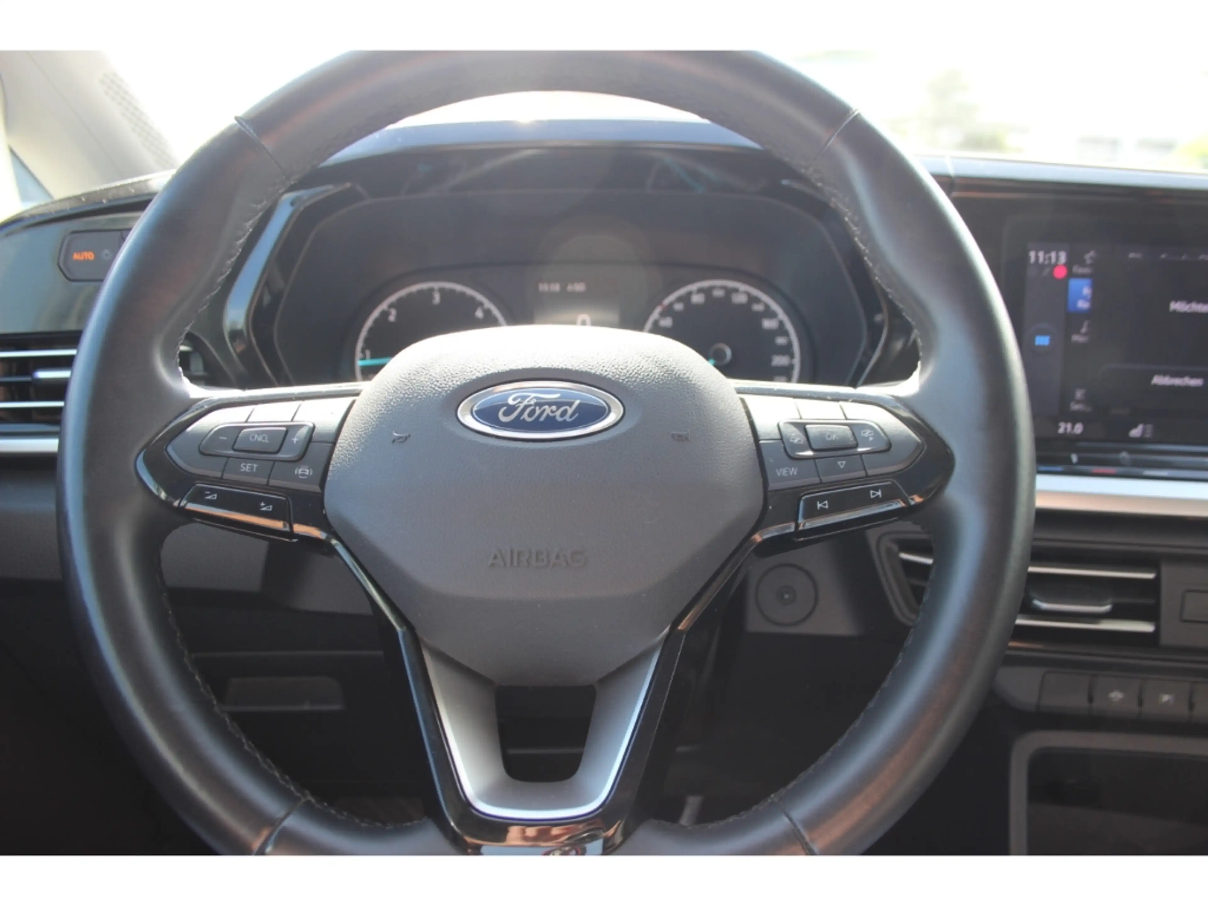 Ford Grand Tourneo 2.0 Active L2 Allrad Pano LED — photo 9