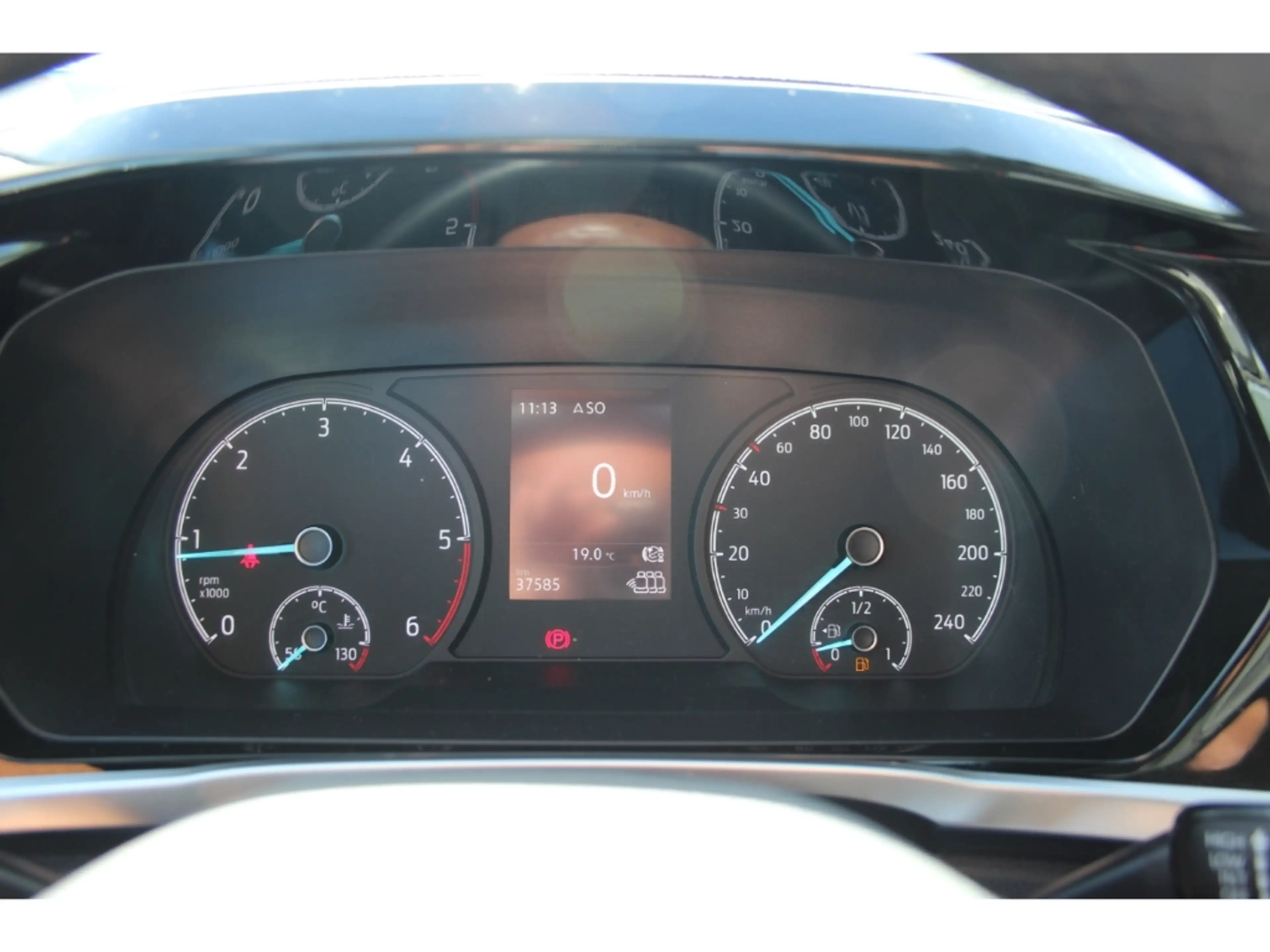 Ford Grand Tourneo 2.0 Active L2 Allrad Pano LED — photo 10
