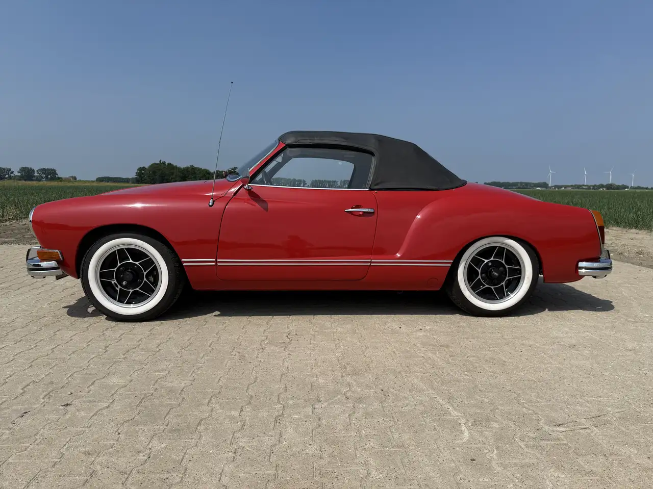 Volkswagen Karmann Ghia Cabrio, foto 2