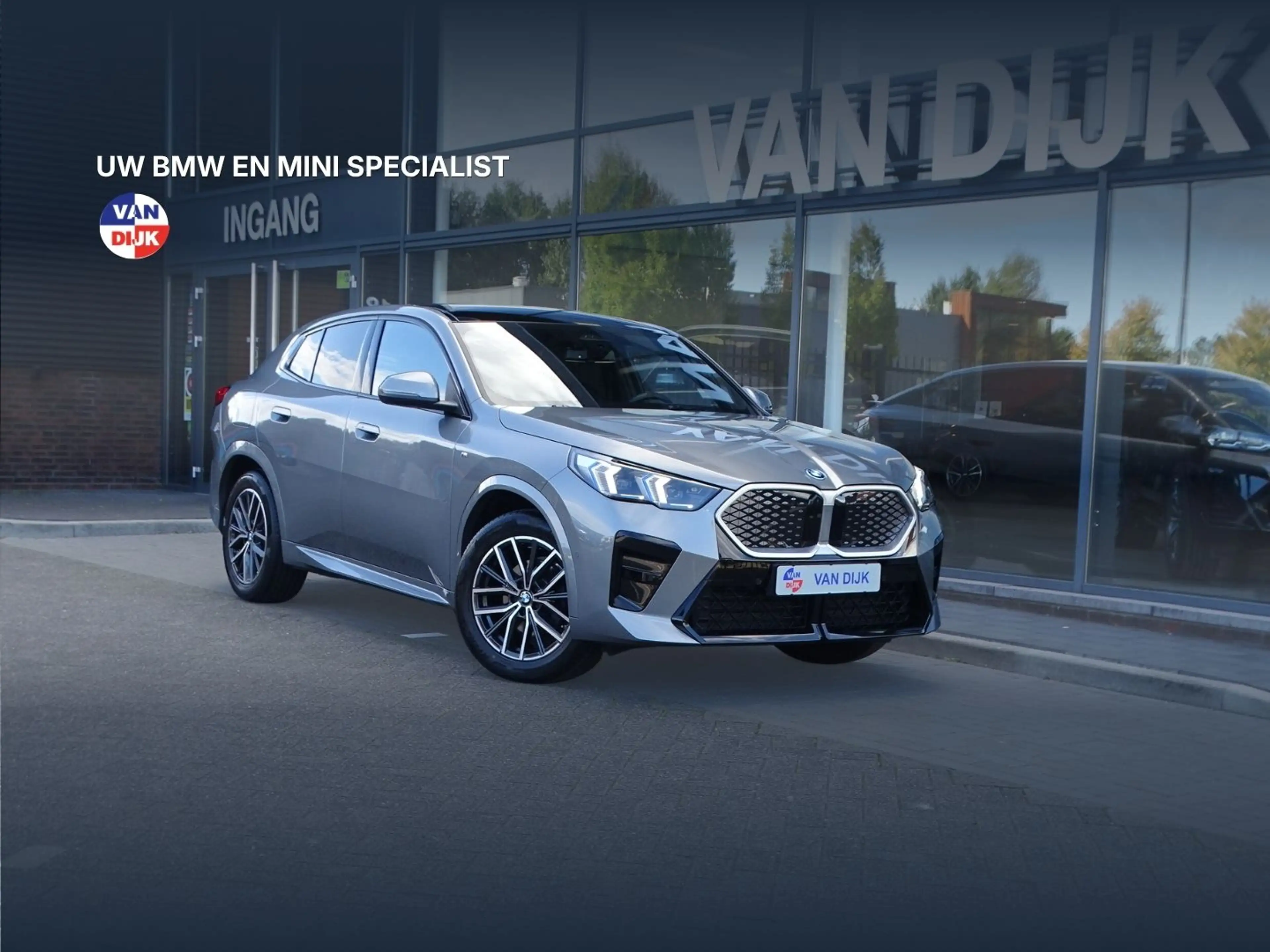 BMW iX2 eDrive20 M Sport Panoramadak Head-Up Harman Kardon