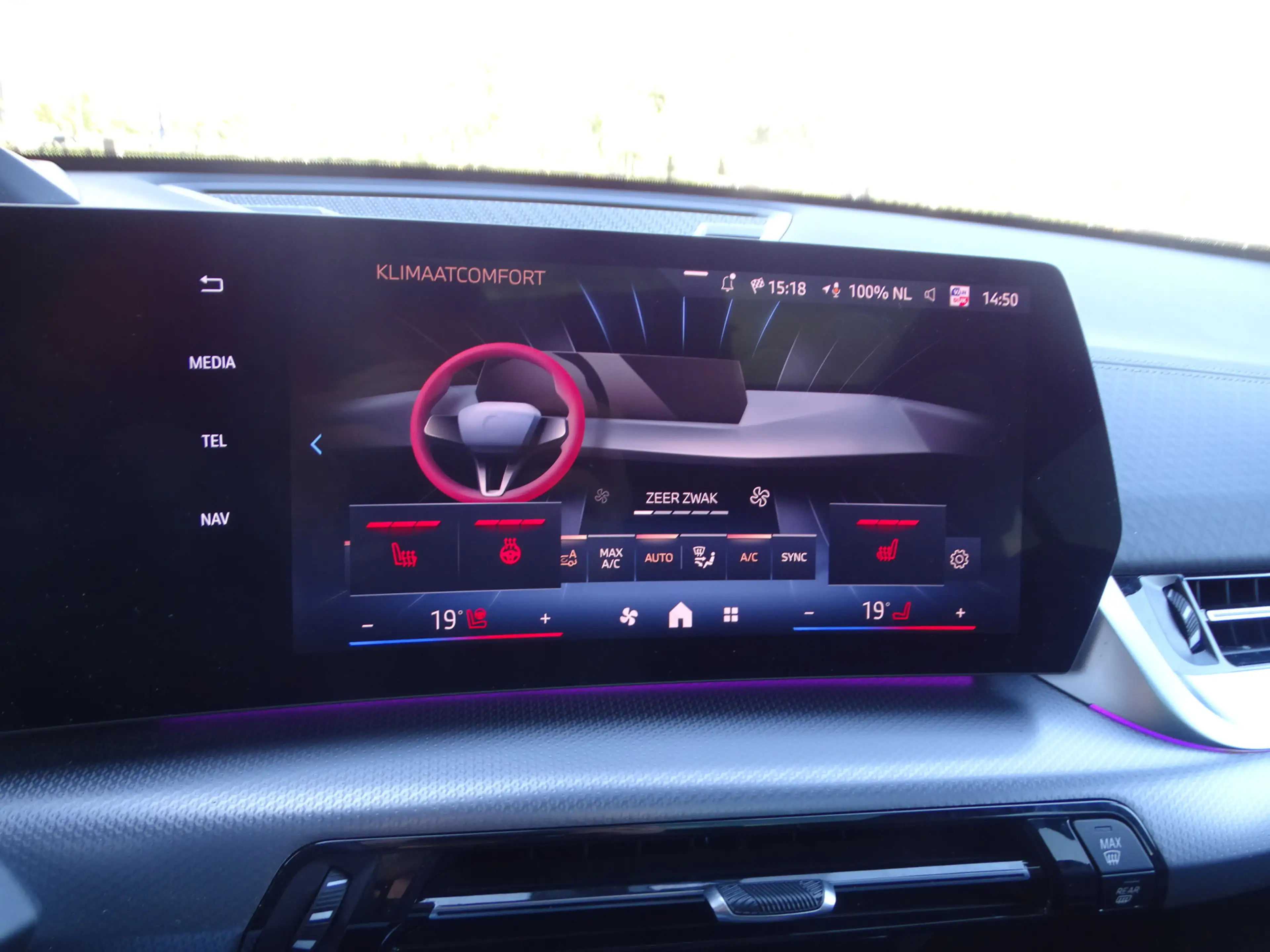 BMW iX2 eDrive20 M Sport Panoramadak Head-Up Harman Kardon — photo 35