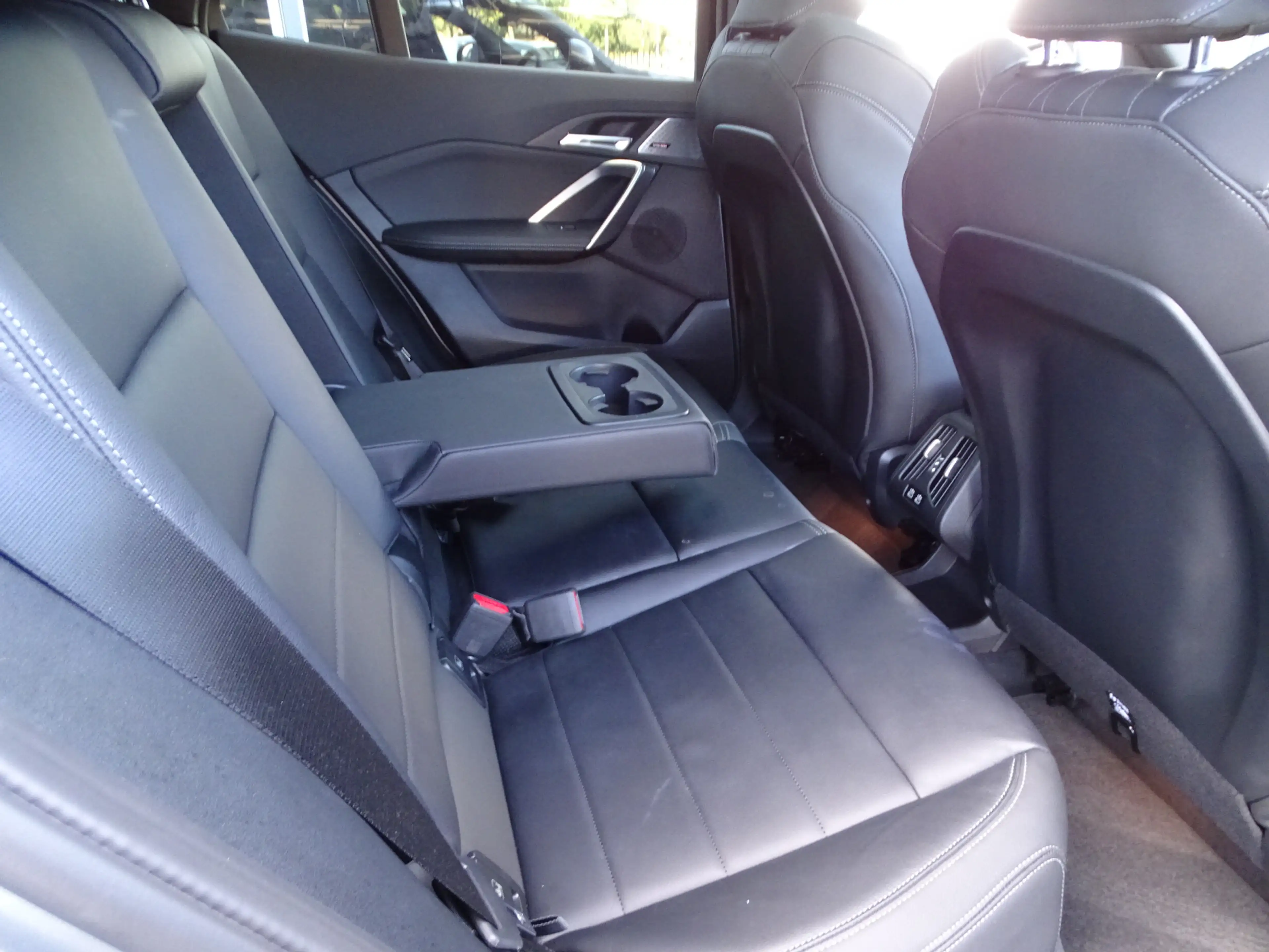 BMW iX2 eDrive20 M Sport Panoramadak Head-Up Harman Kardon — photo 12