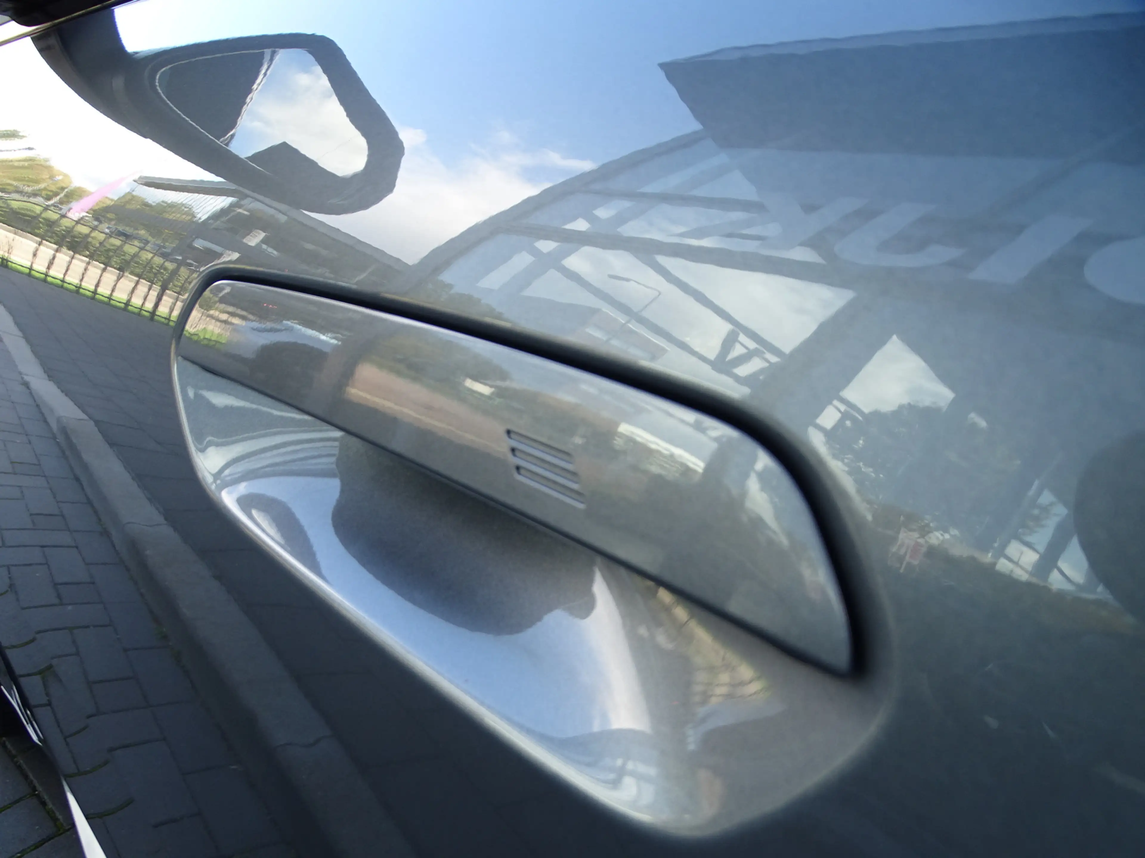 BMW iX2 eDrive20 M Sport Panoramadak Head-Up Harman Kardon — photo 21