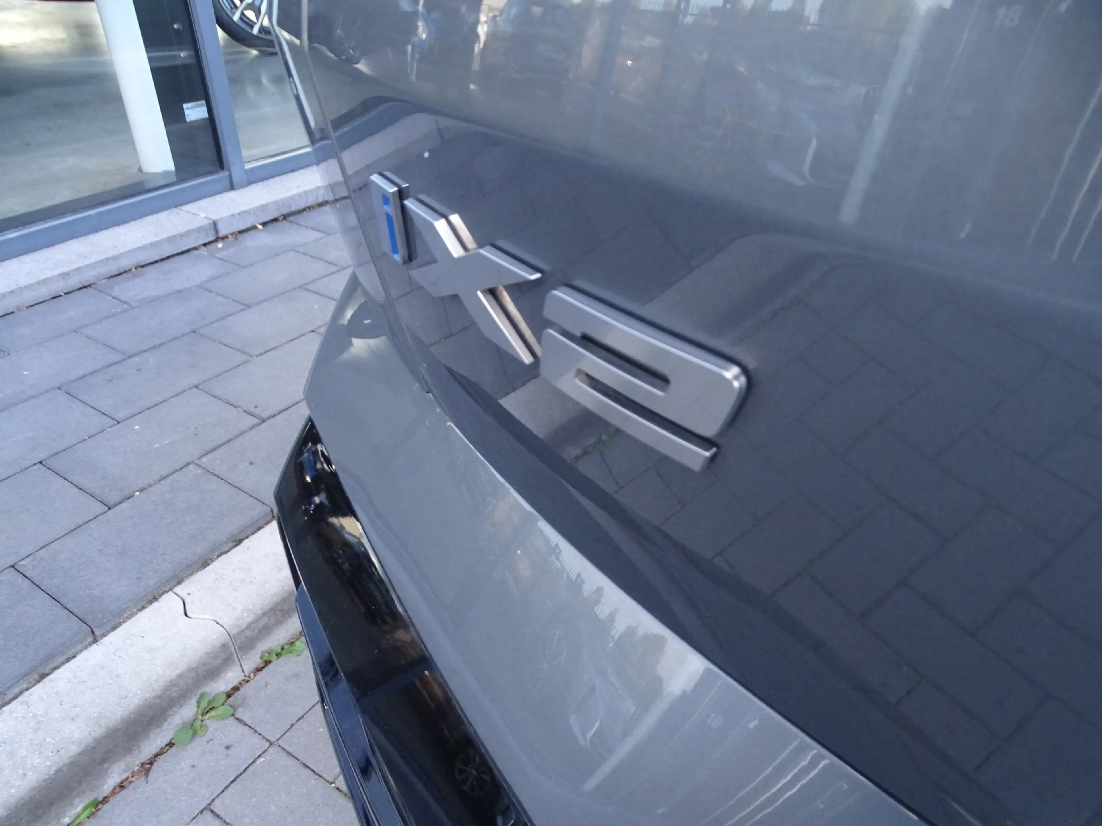 BMW iX2 eDrive20 M Sport Panoramadak Head-Up Harman Kardon — photo 19