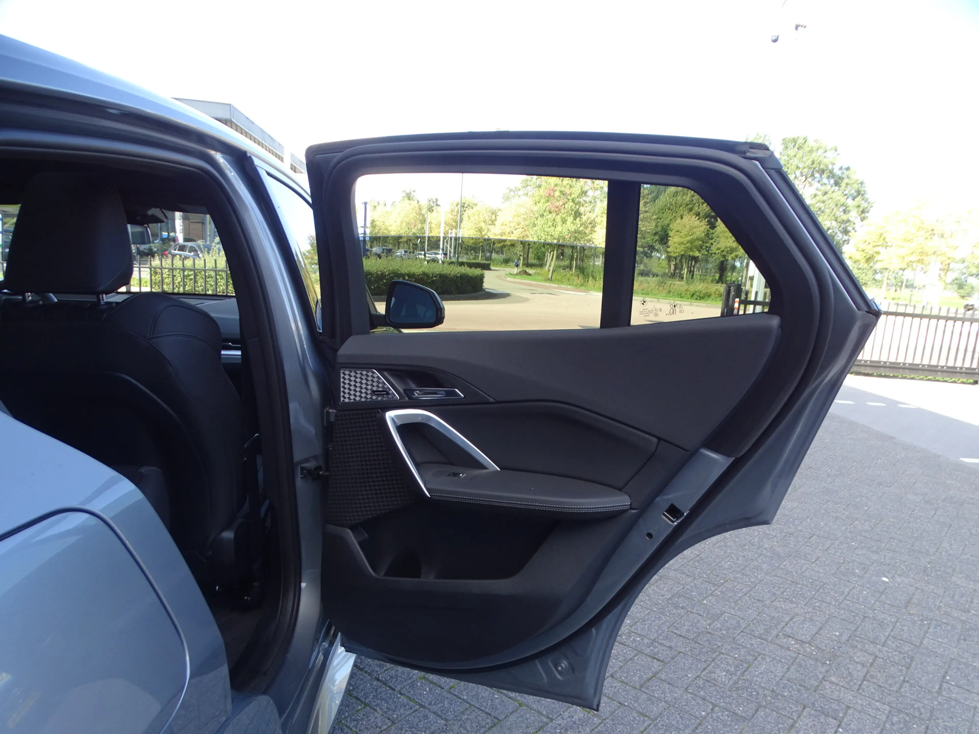 BMW iX2 eDrive20 M Sport Panoramadak Head-Up Harman Kardon — photo 14