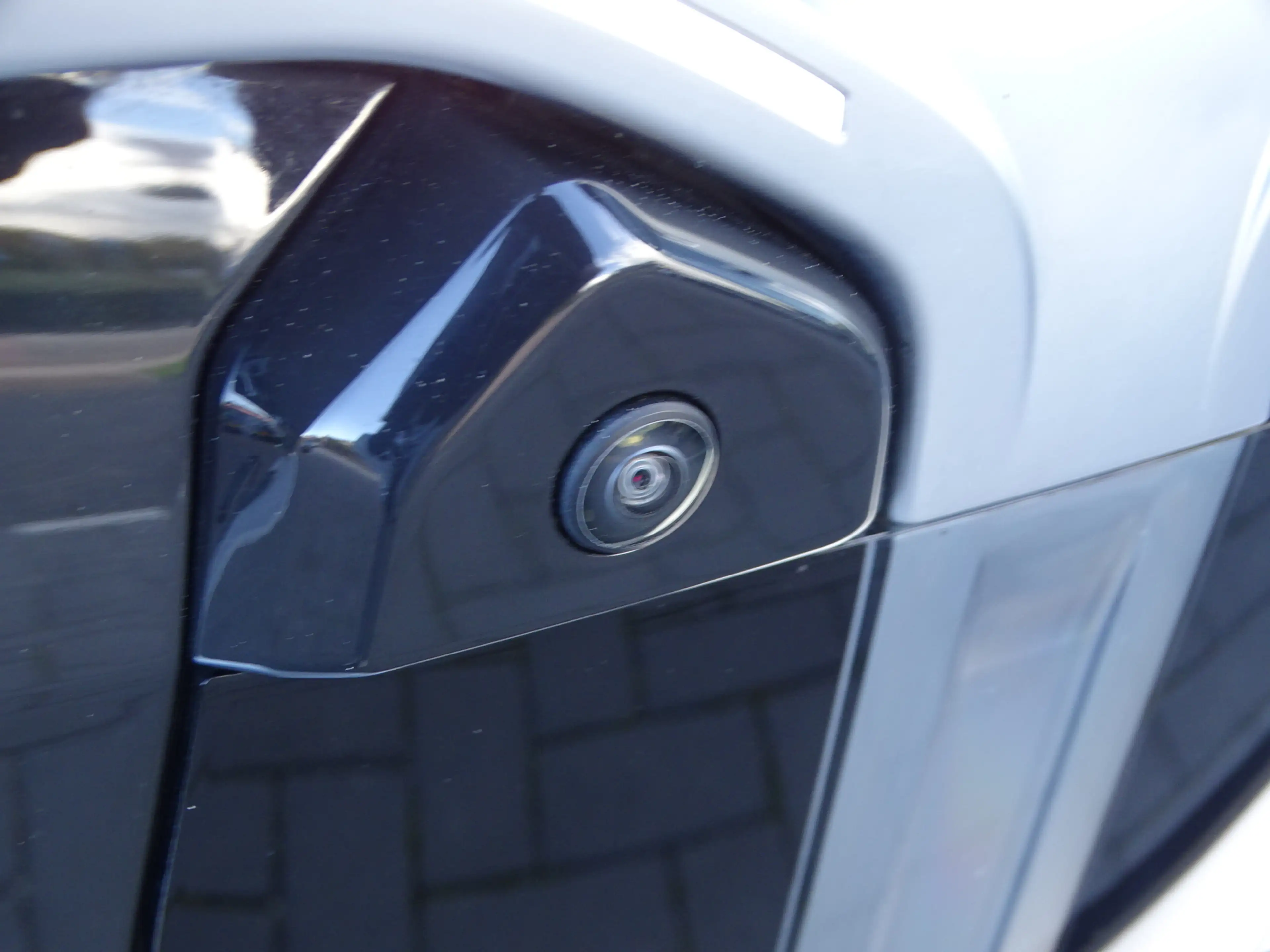 BMW iX2 eDrive20 M Sport Panoramadak Head-Up Harman Kardon — photo 44