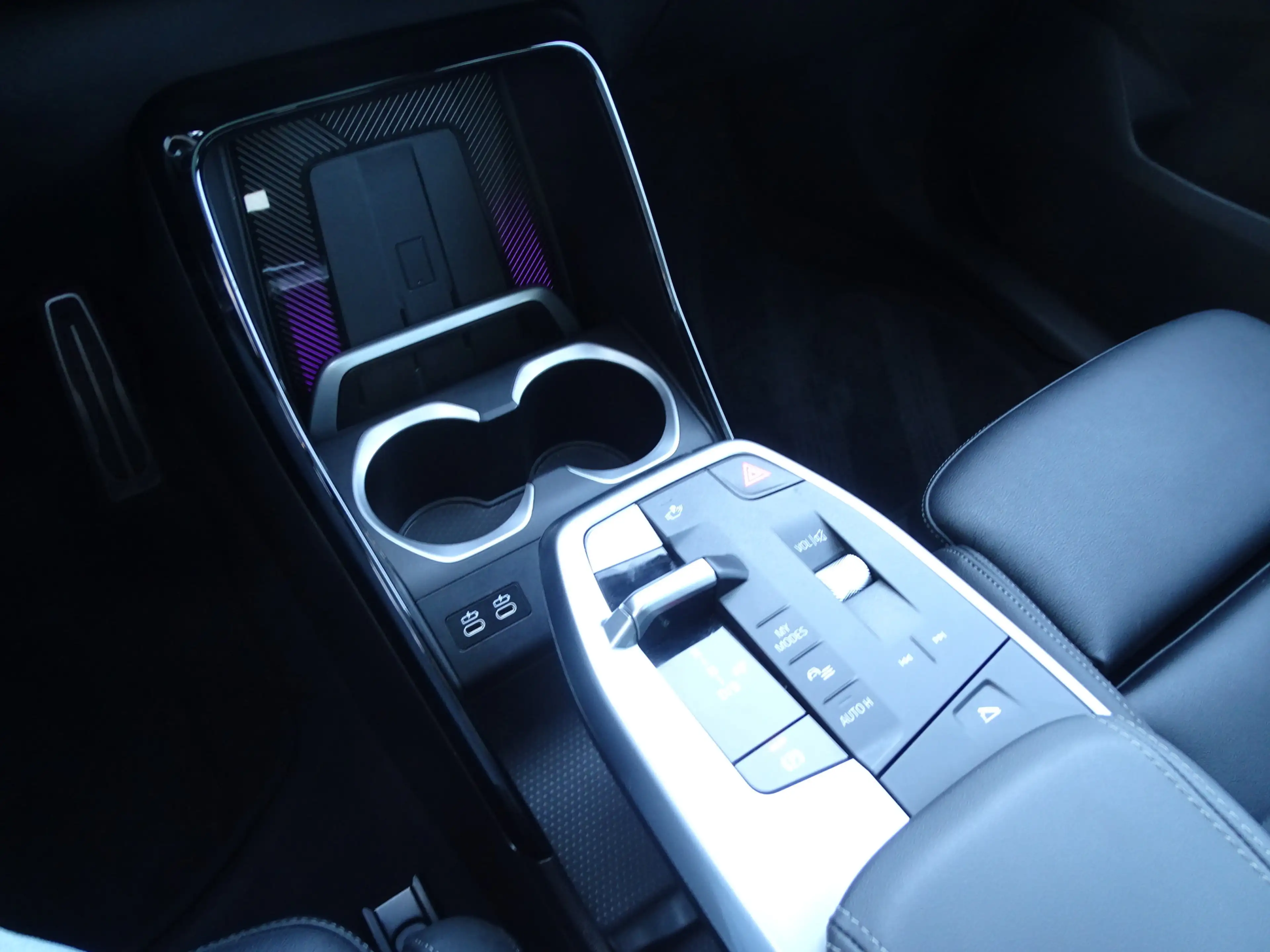 BMW iX2 eDrive20 M Sport Panoramadak Head-Up Harman Kardon — photo 34