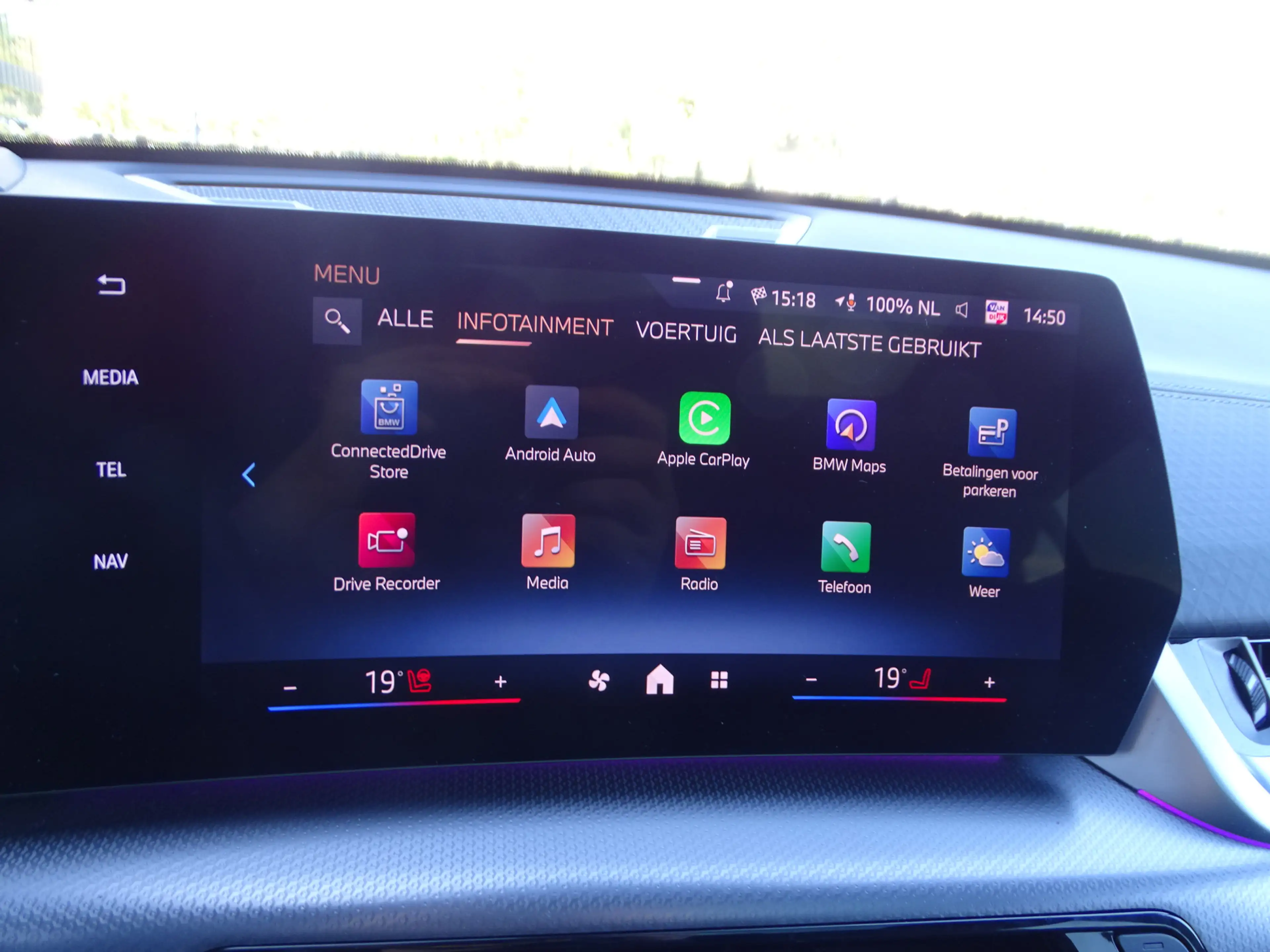 BMW iX2 eDrive20 M Sport Panoramadak Head-Up Harman Kardon — photo 36