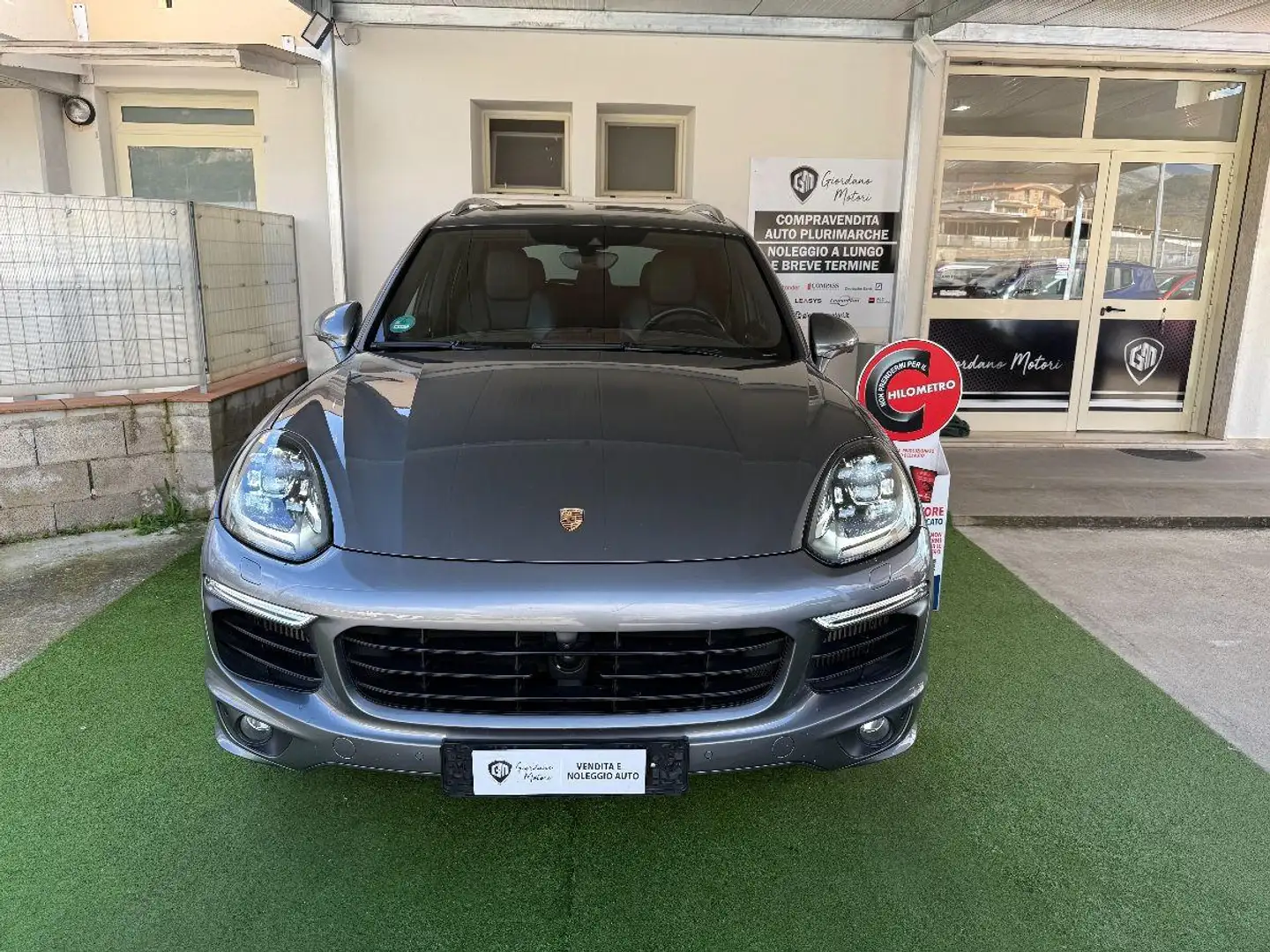 Porsche Cayenne 4.1 S Diesel Grijs - 2