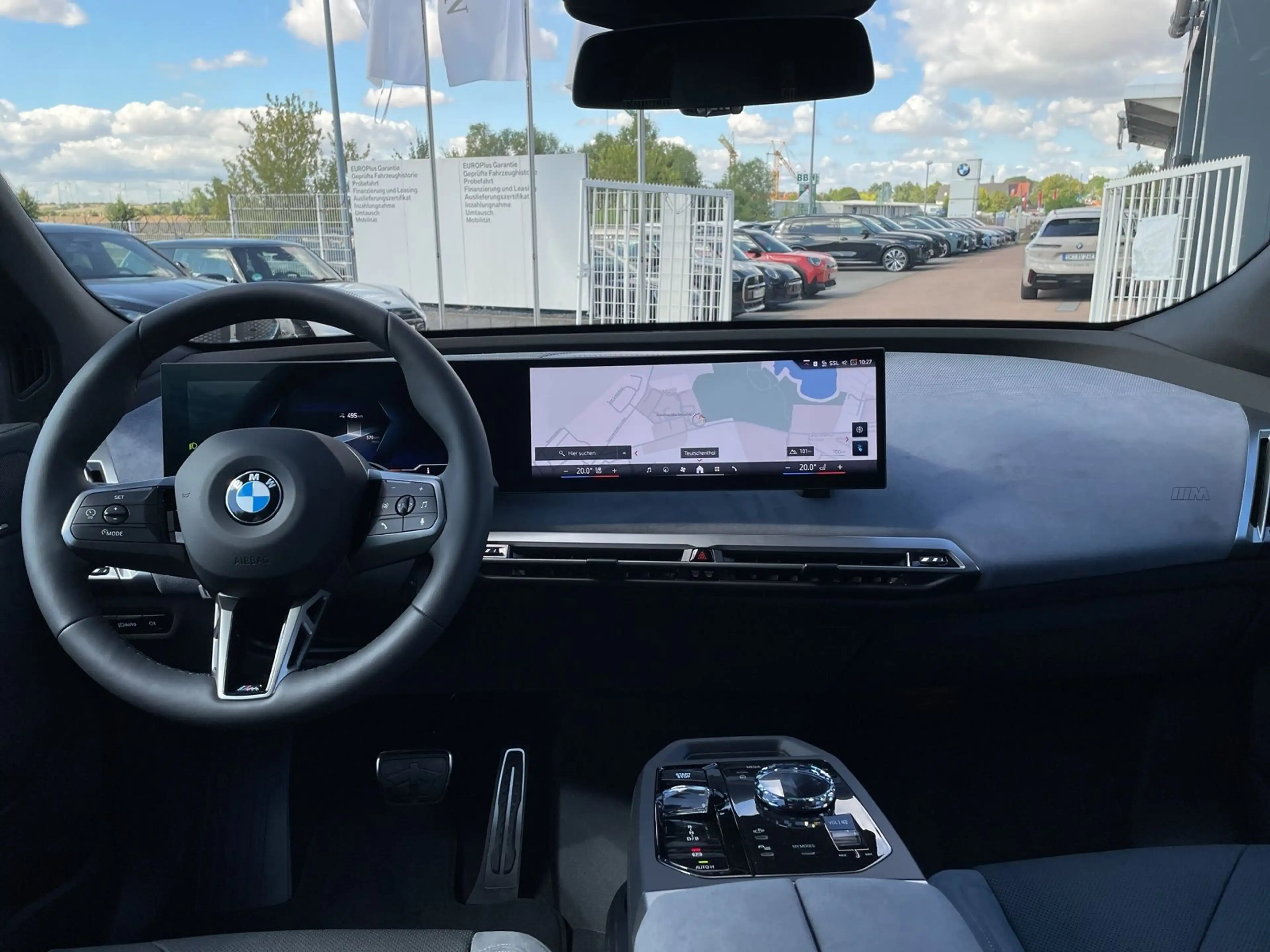 BMW iX xDrive45 M Sport AHK HUD DA Prof UPE:104.815€ — photo 10