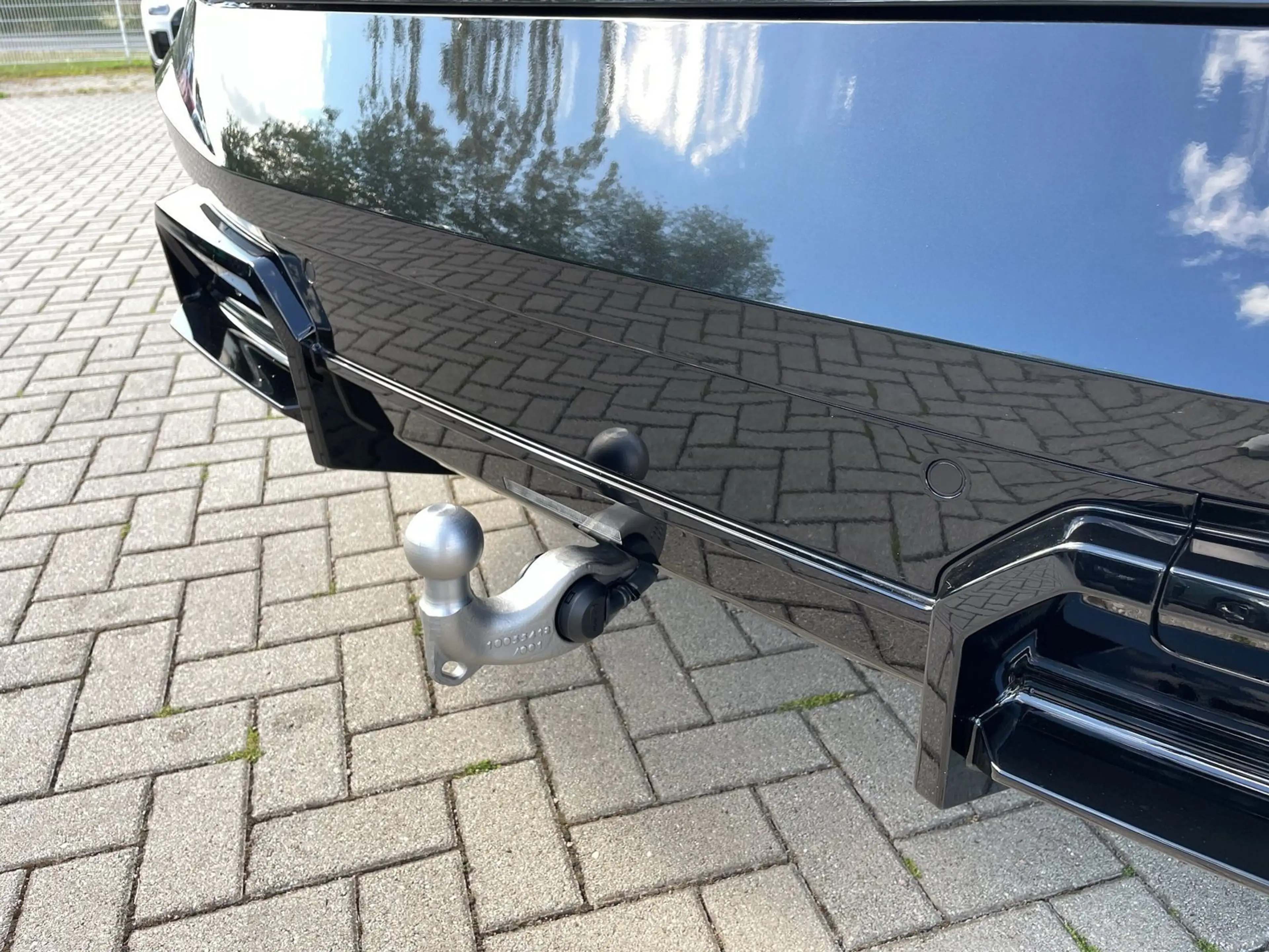 BMW iX xDrive45 M Sport AHK HUD DA Prof UPE:104.815€ — photo 14