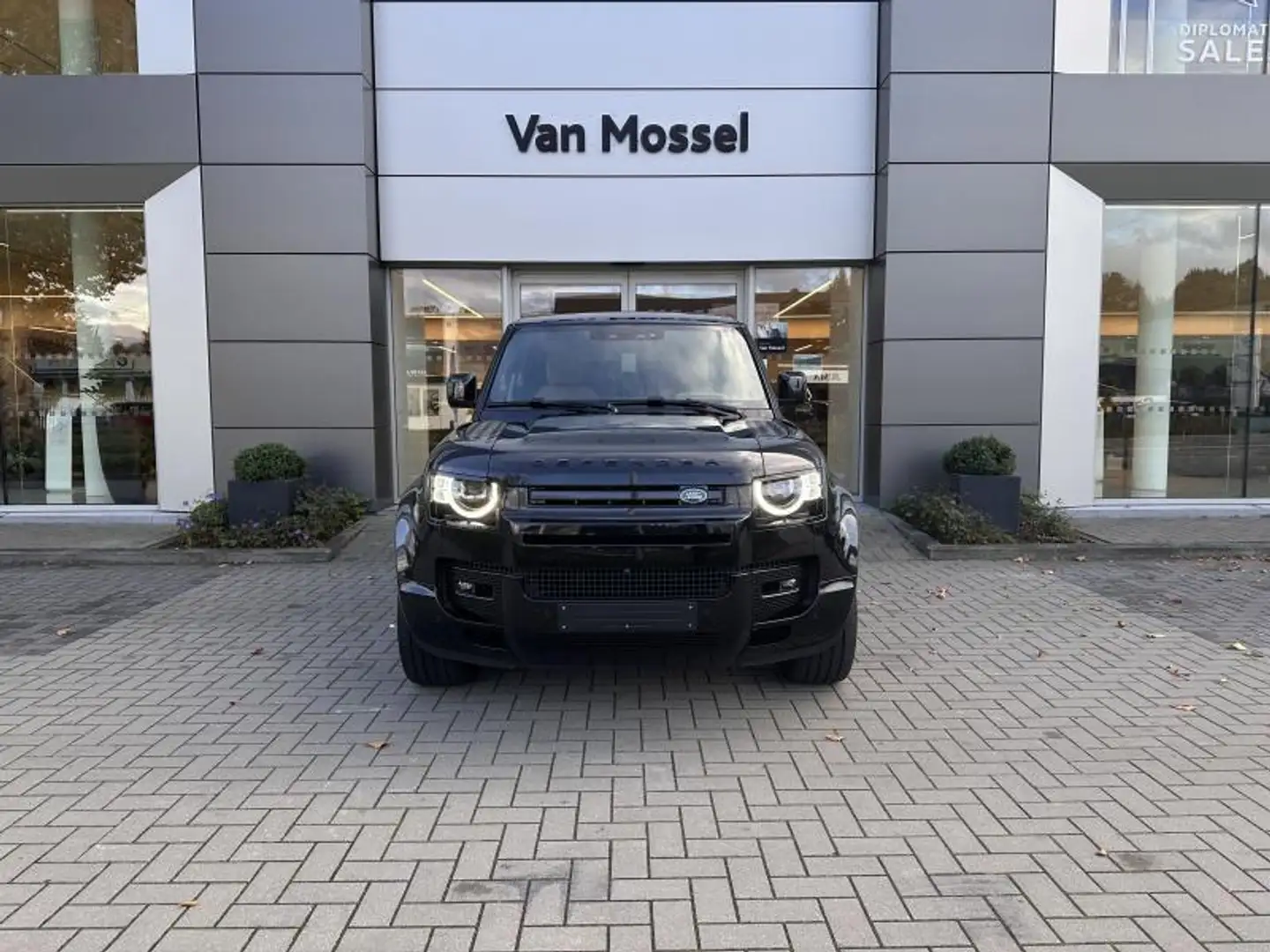 Land Rover Defender 90 P525 V8 AWD Auto. 24MY Zwart - 2