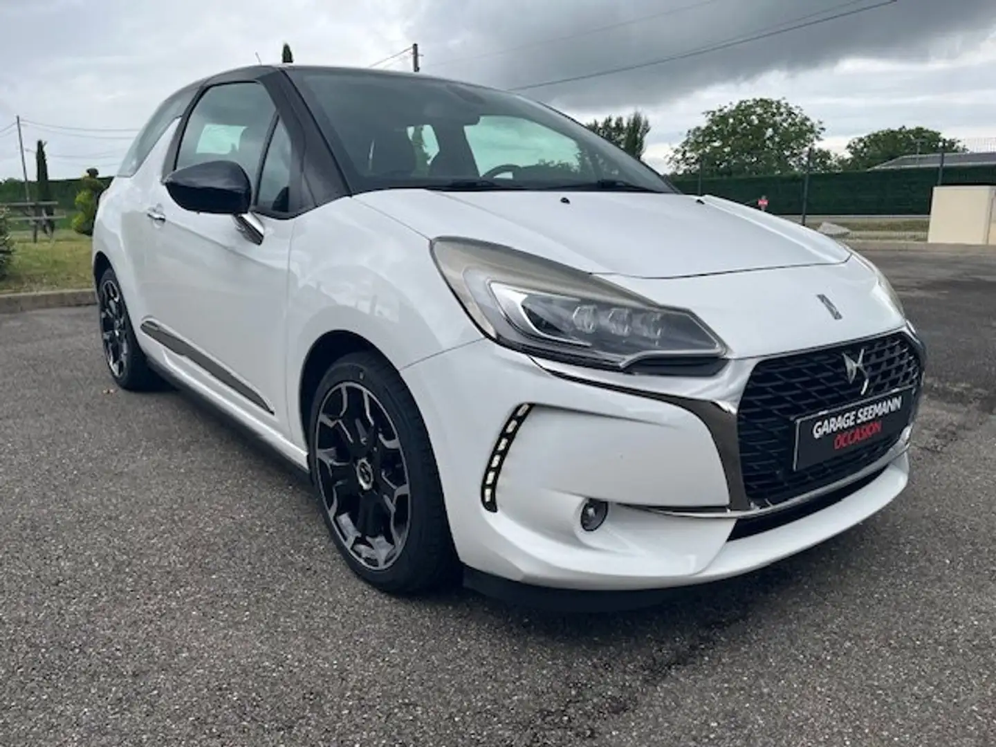 DS Automobiles DS 3 DS 3 BlueHDi 100 S Blanc - 1