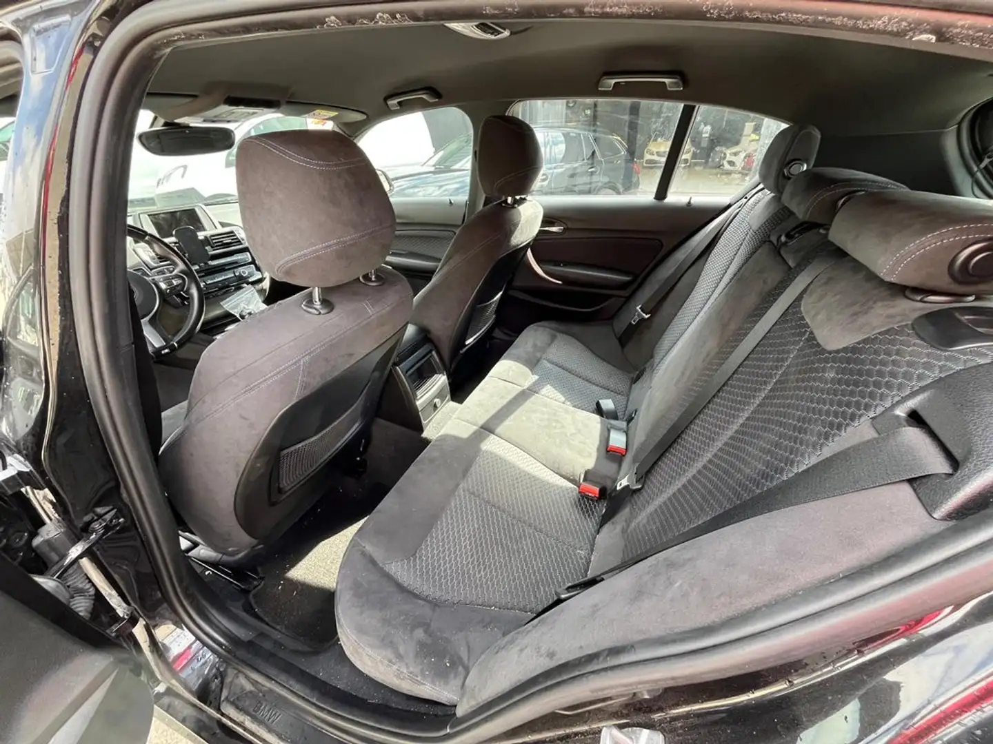 BMW 116 116d Negro - 1