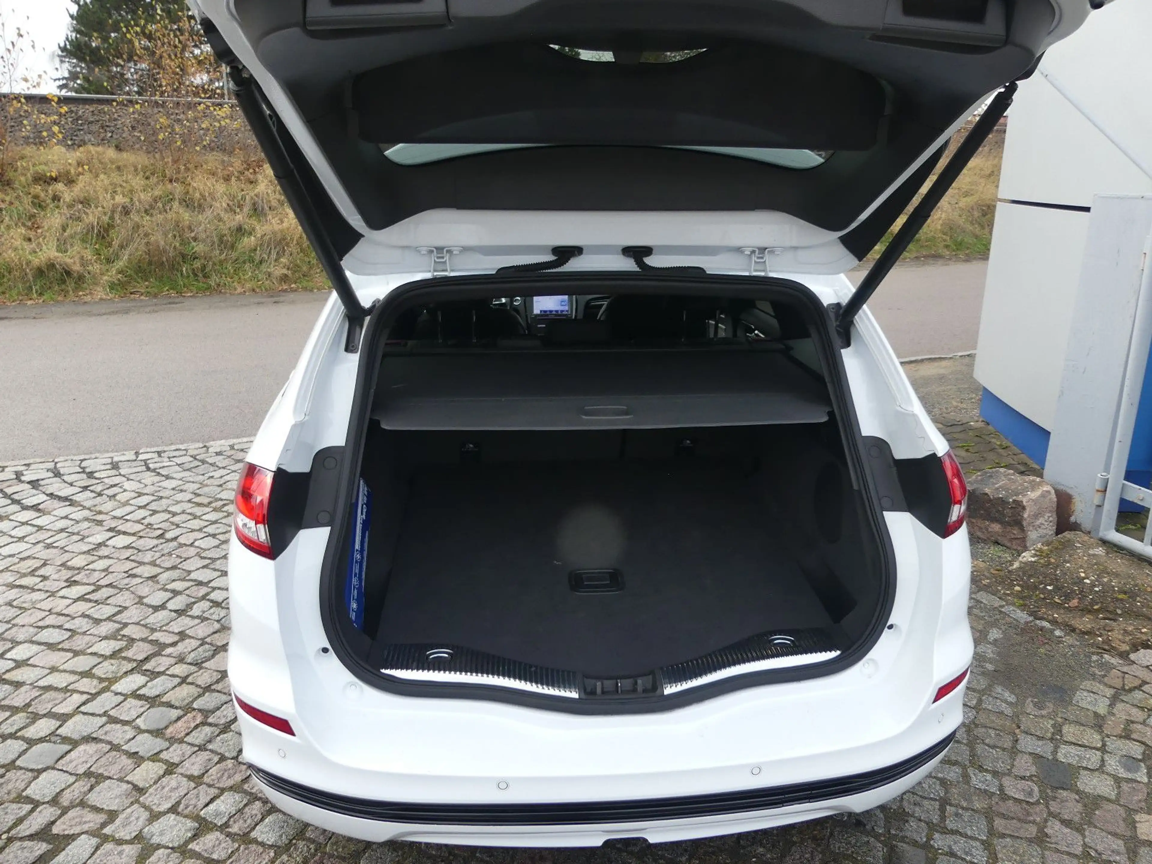 Ford Mondeo Turnier ST-Line — photo 8