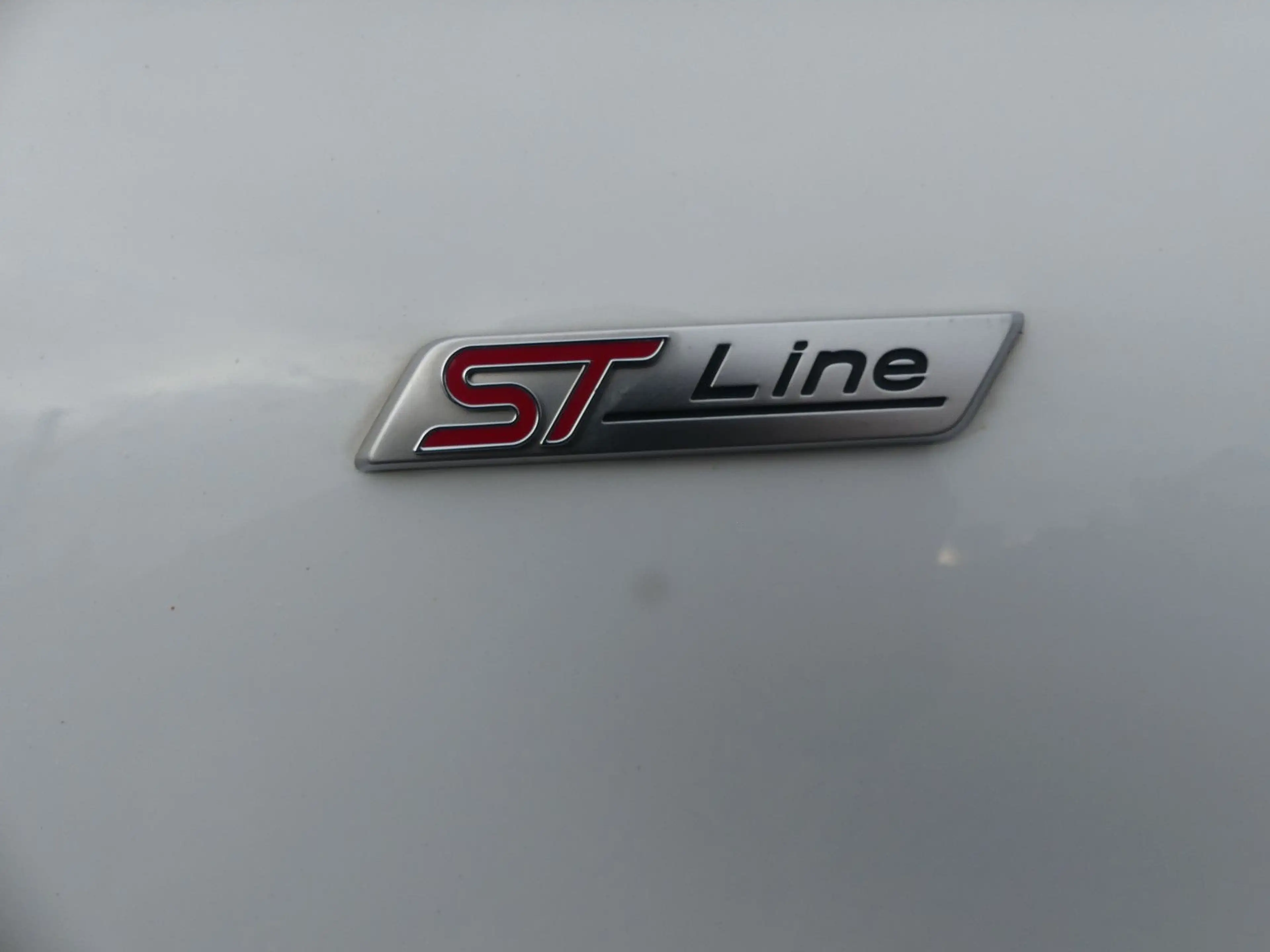 Ford Mondeo Turnier ST-Line — photo 13