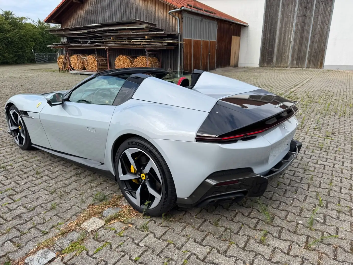 Ferrari 12 Cilindri SPIDER !!!!! White - 1